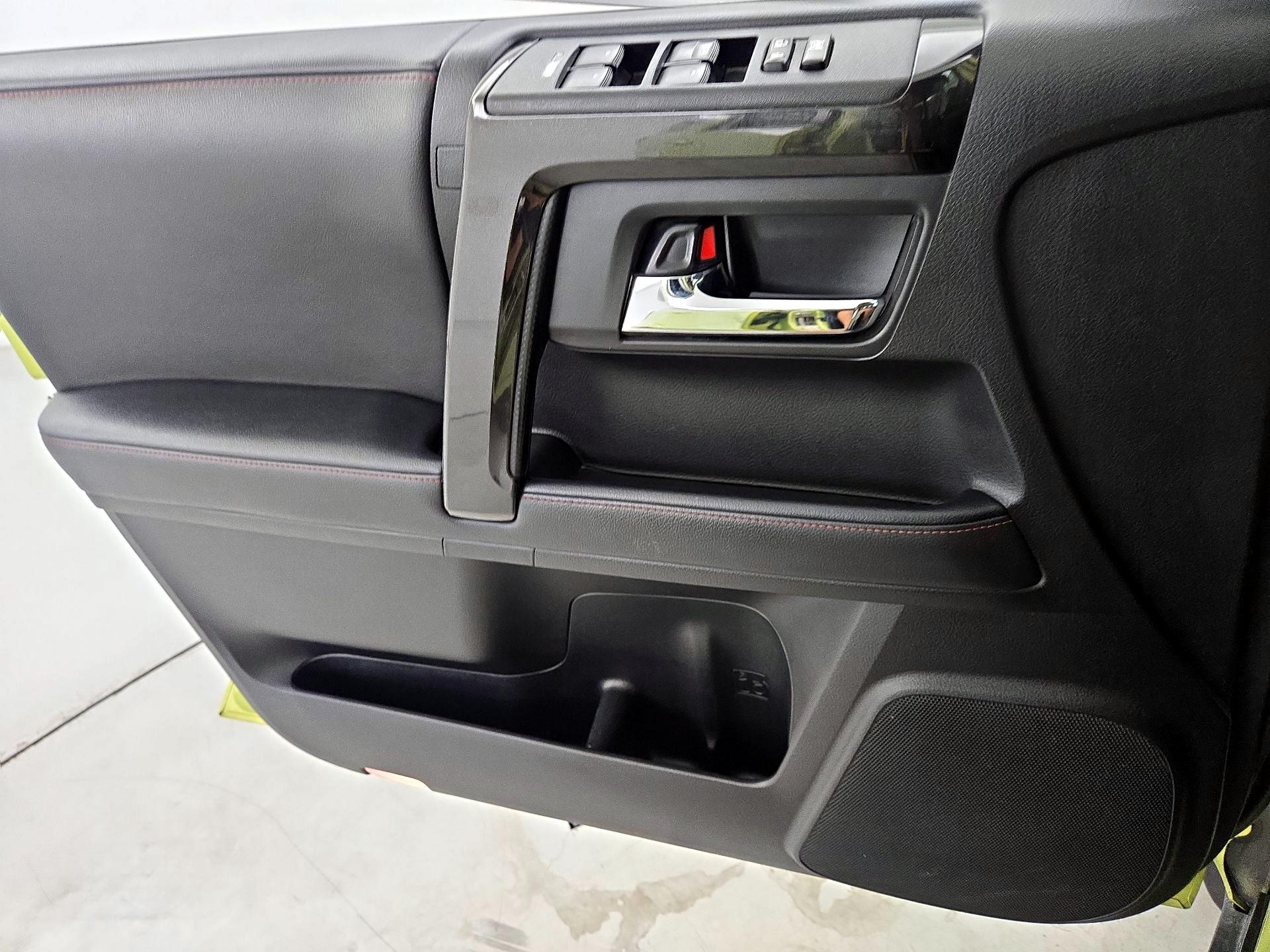 Thumbnail: 2022 Toyota 4Runner - 12