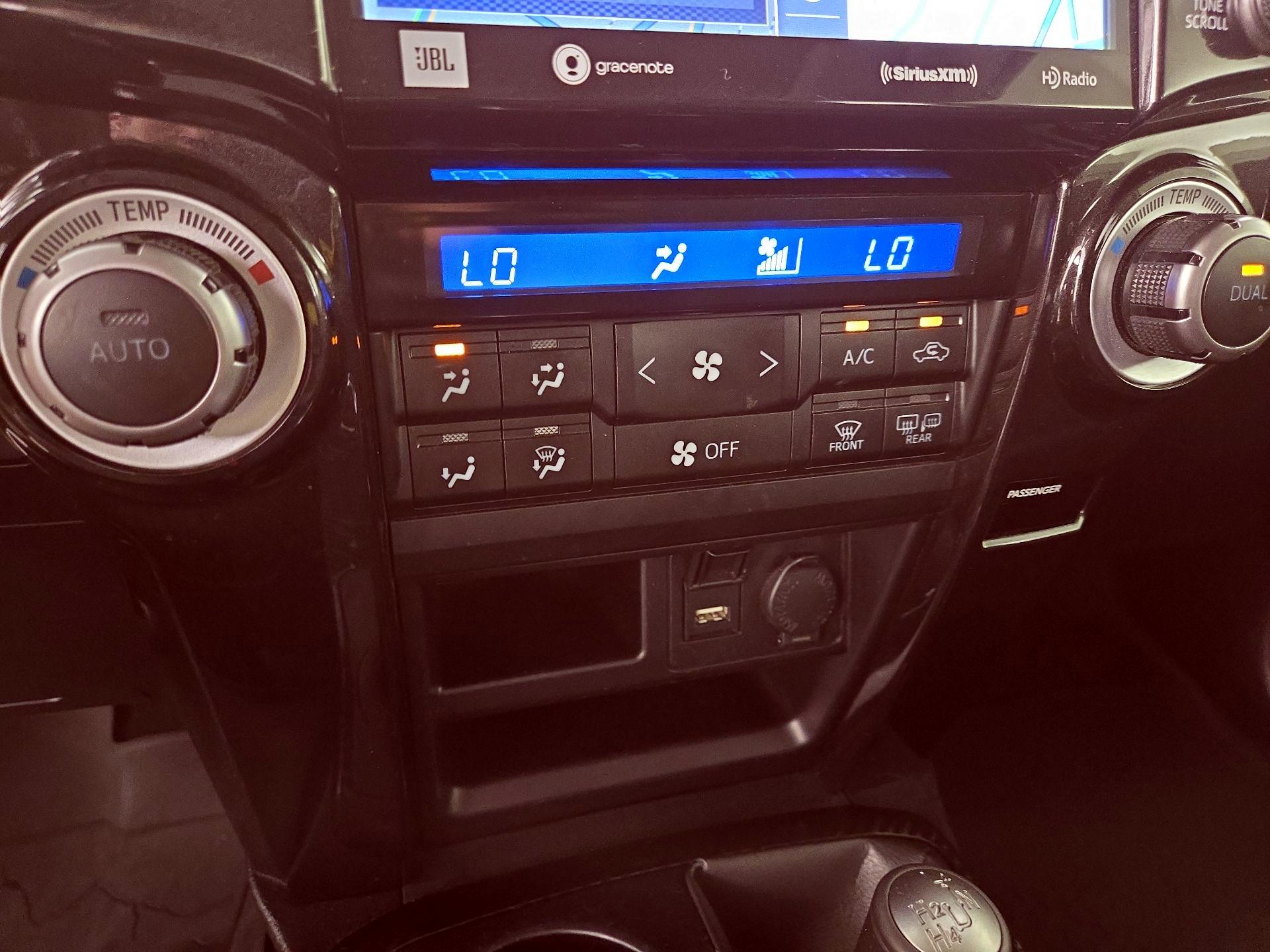 Thumbnail: 2022 Toyota 4Runner - 17