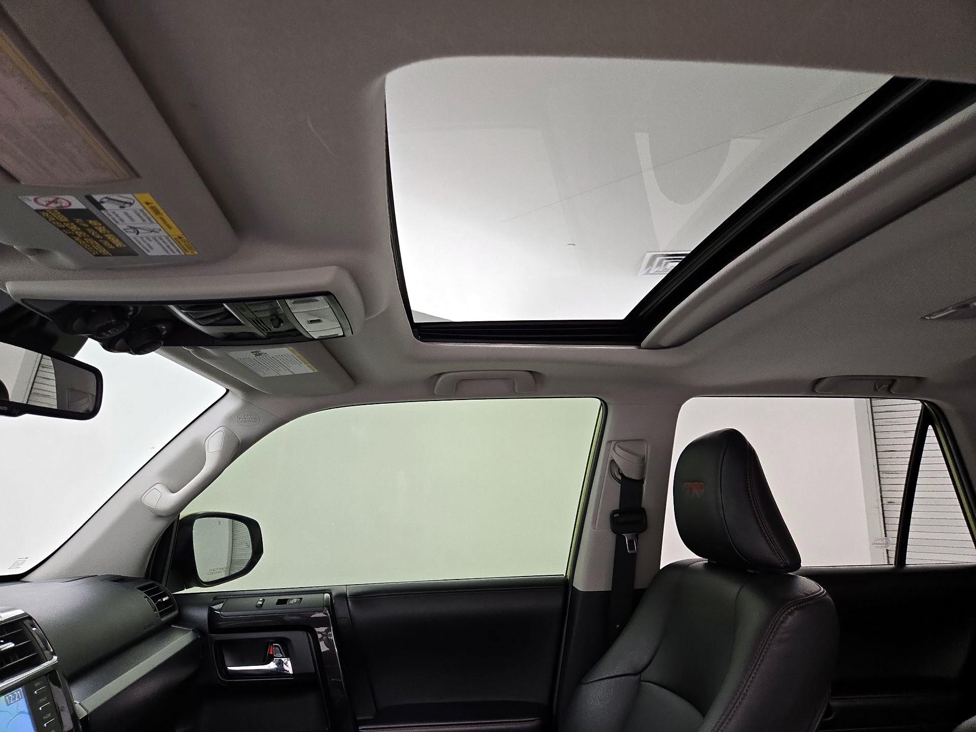 Thumbnail: 2022 Toyota 4Runner - 20