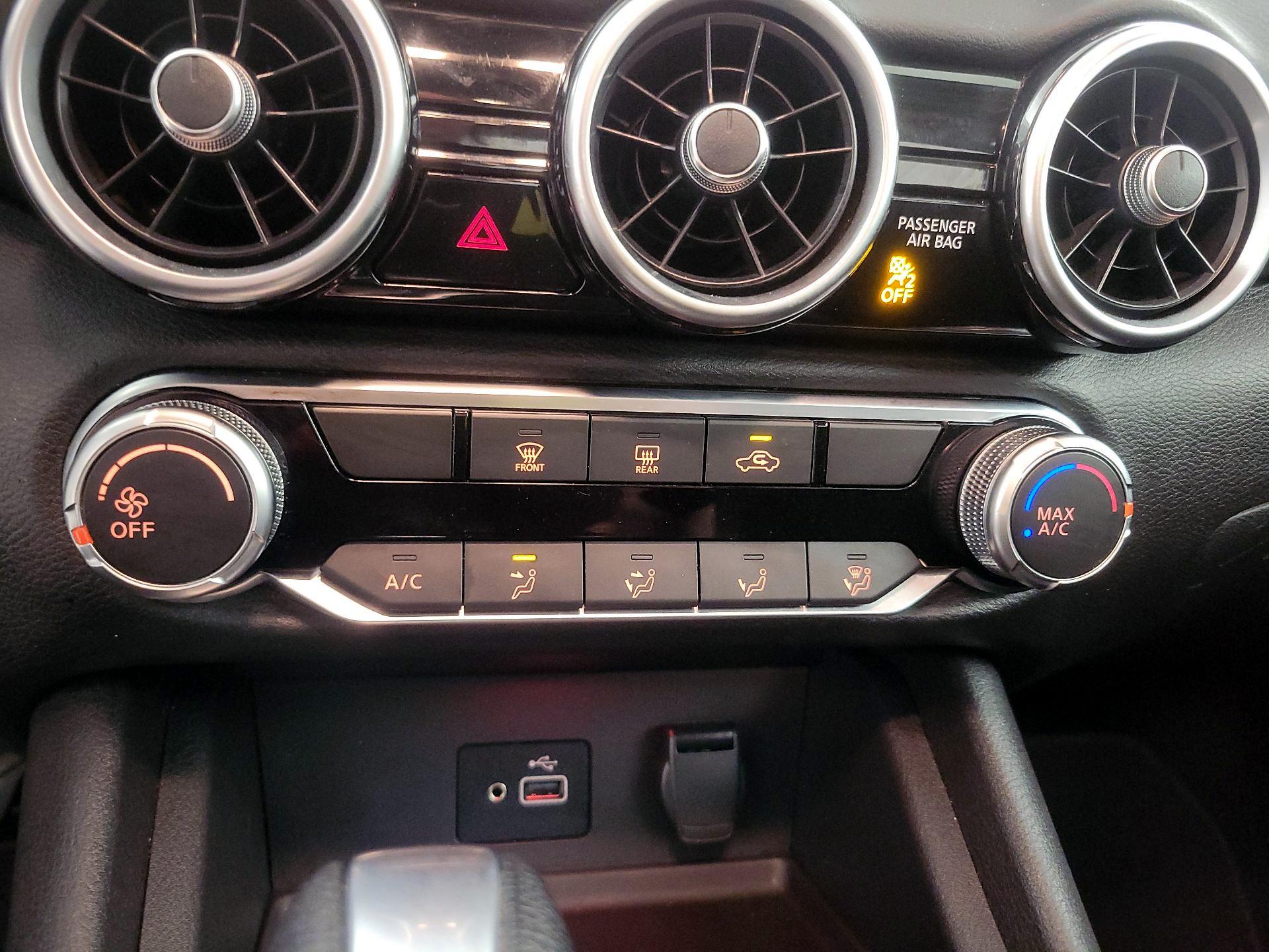 Thumbnail: 2020 Nissan Sentra - 16