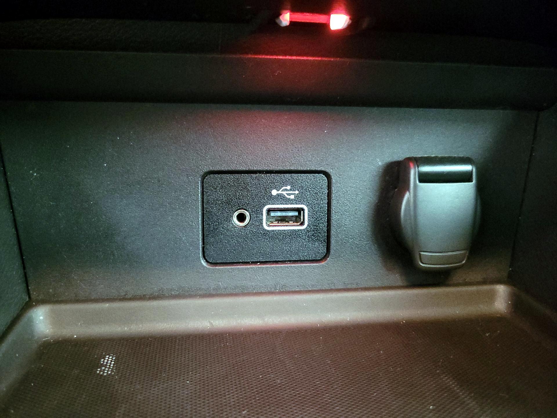 Thumbnail: 2020 Nissan Sentra - 18