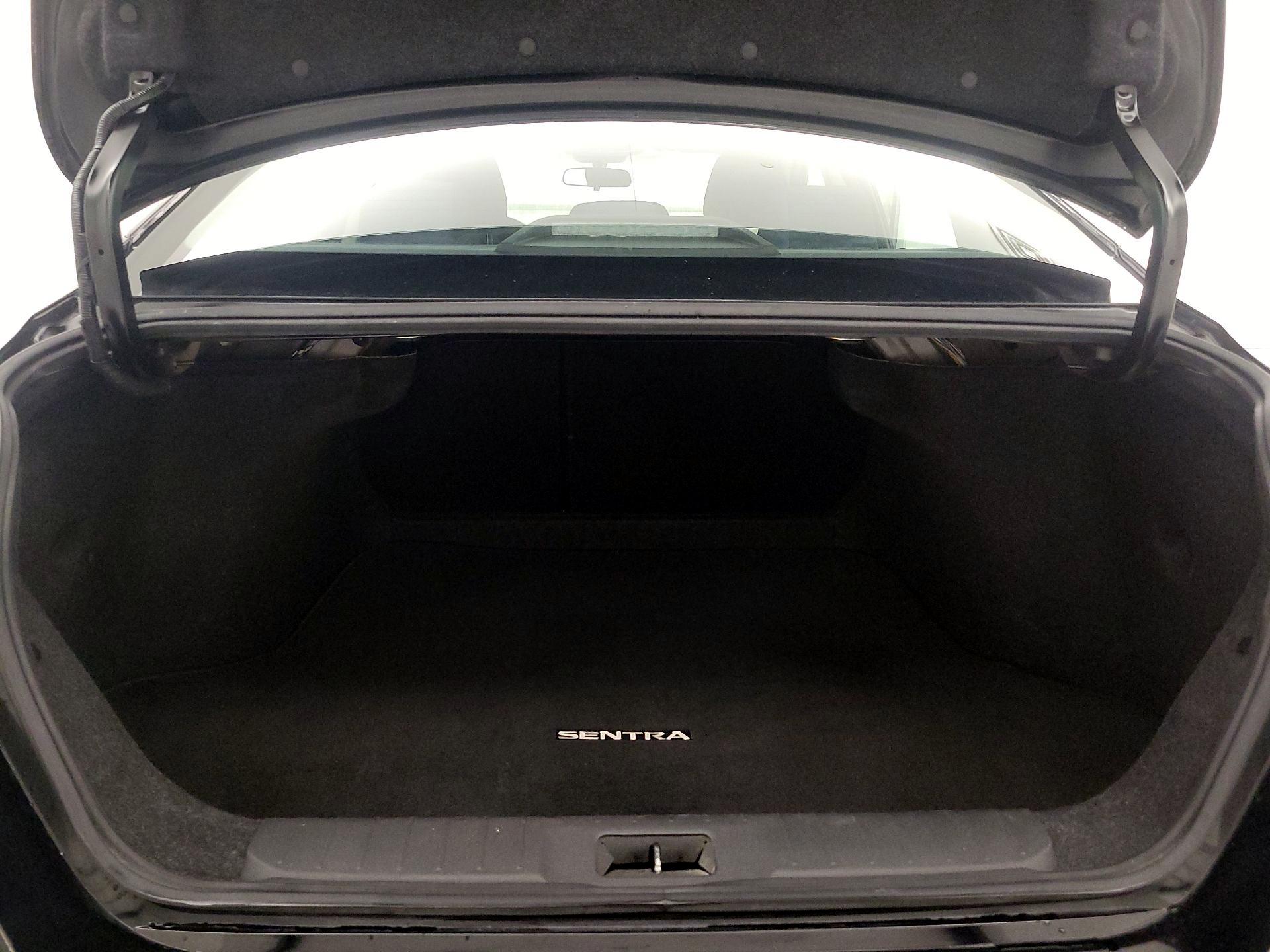 Thumbnail: 2020 Nissan Sentra - 20