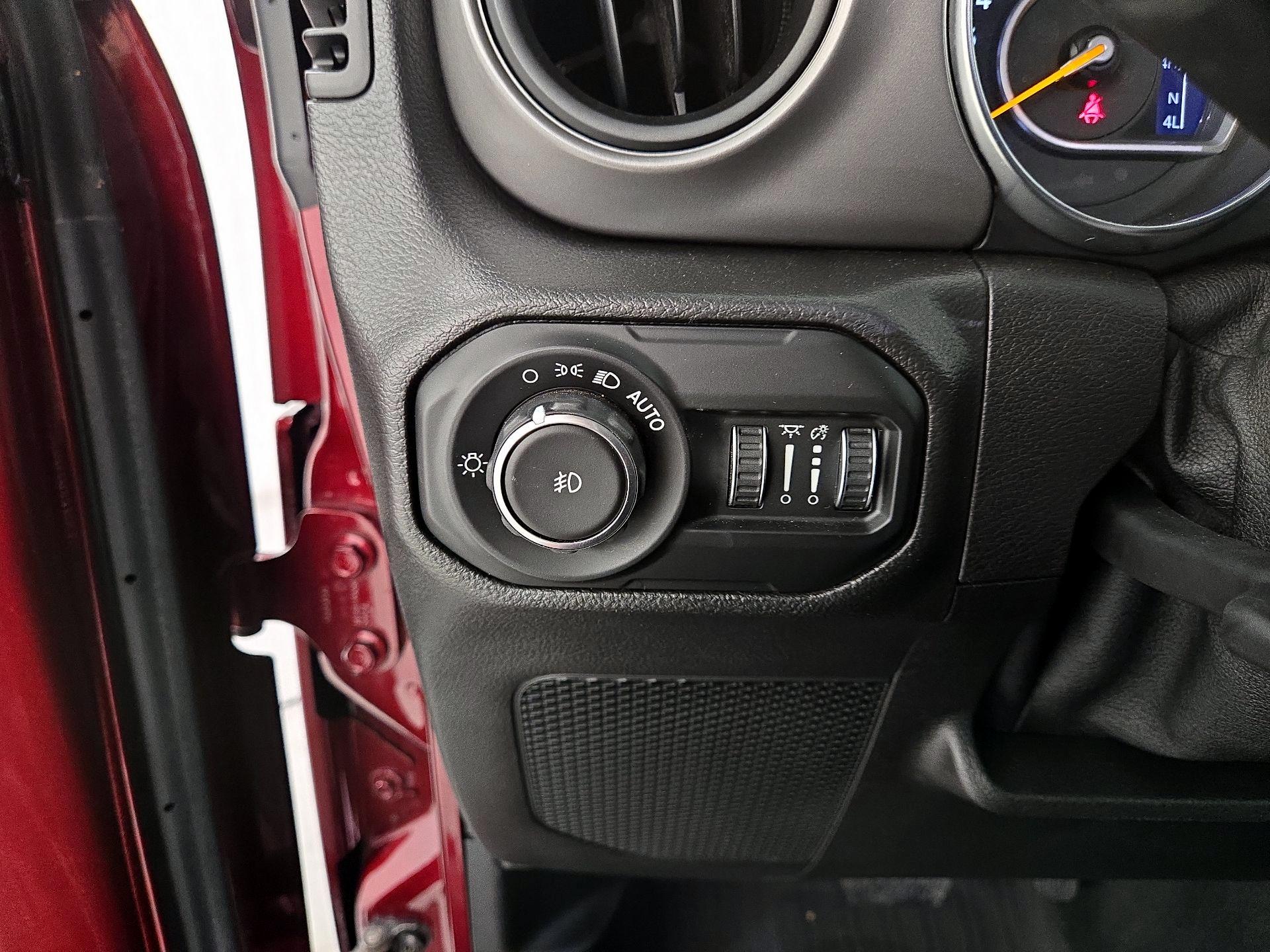 Thumbnail: 2021 Jeep Wrangler - 13