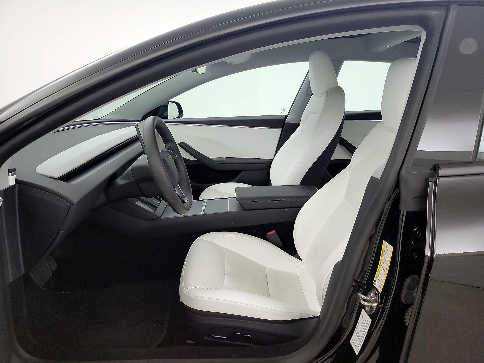 Thumbnail: 2024 Tesla Model 3 - 11