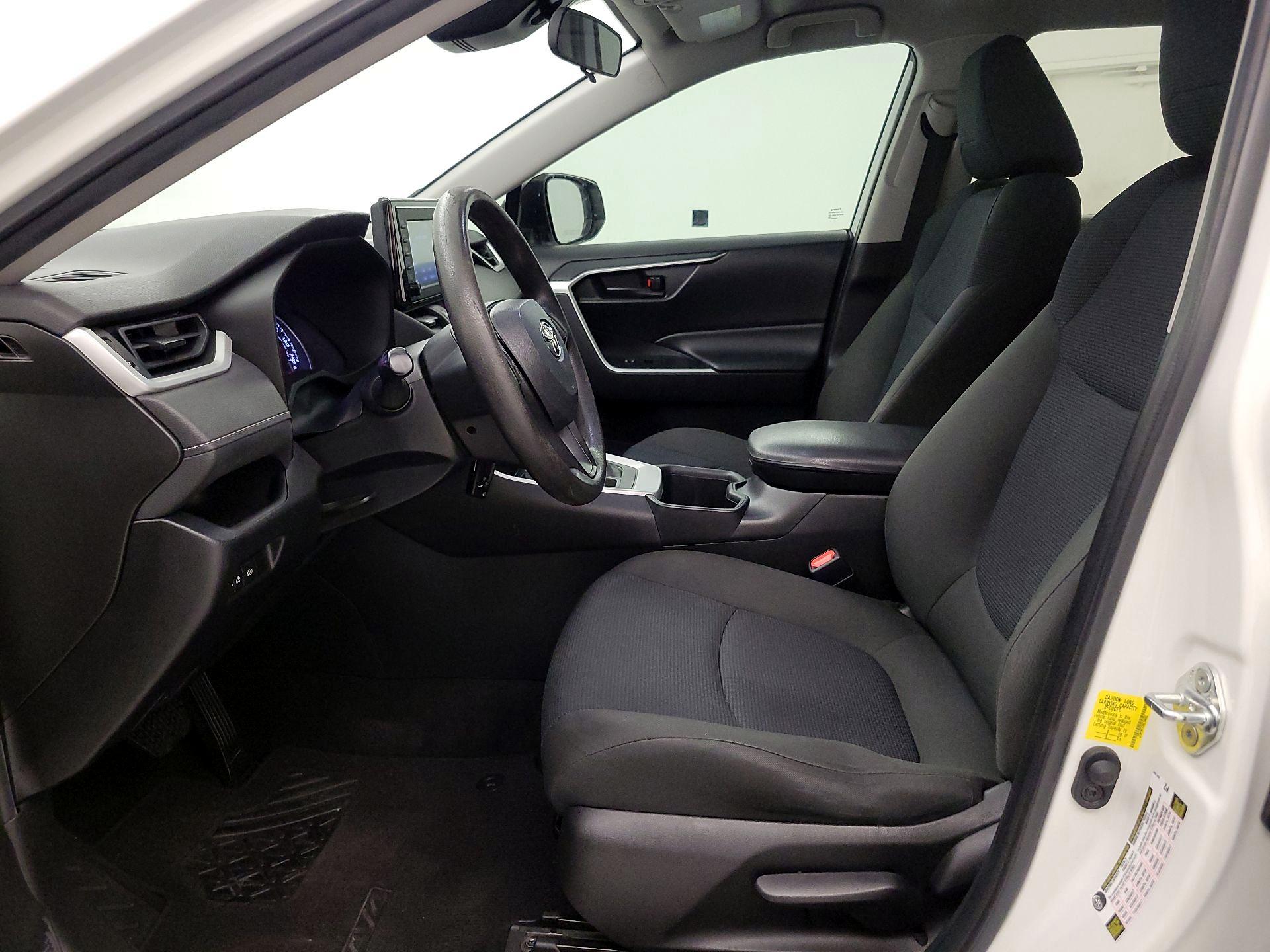 Thumbnail: 2022 Toyota RAV4 - 11