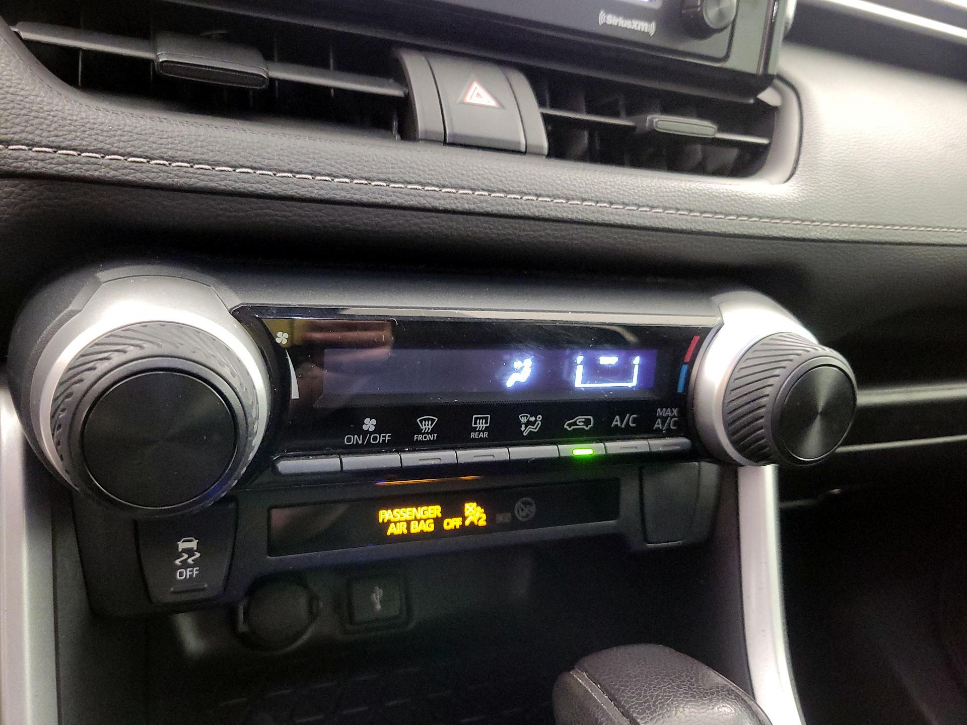 Thumbnail: 2022 Toyota RAV4 - 16