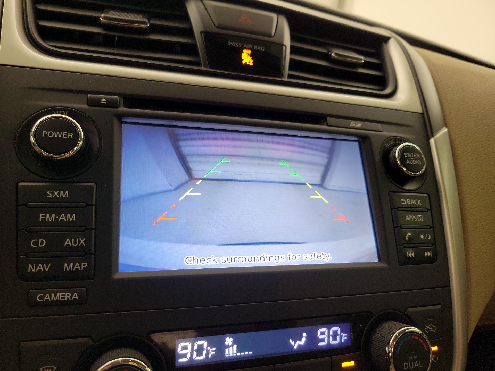 Thumbnail: 2017 Nissan Altima - 15