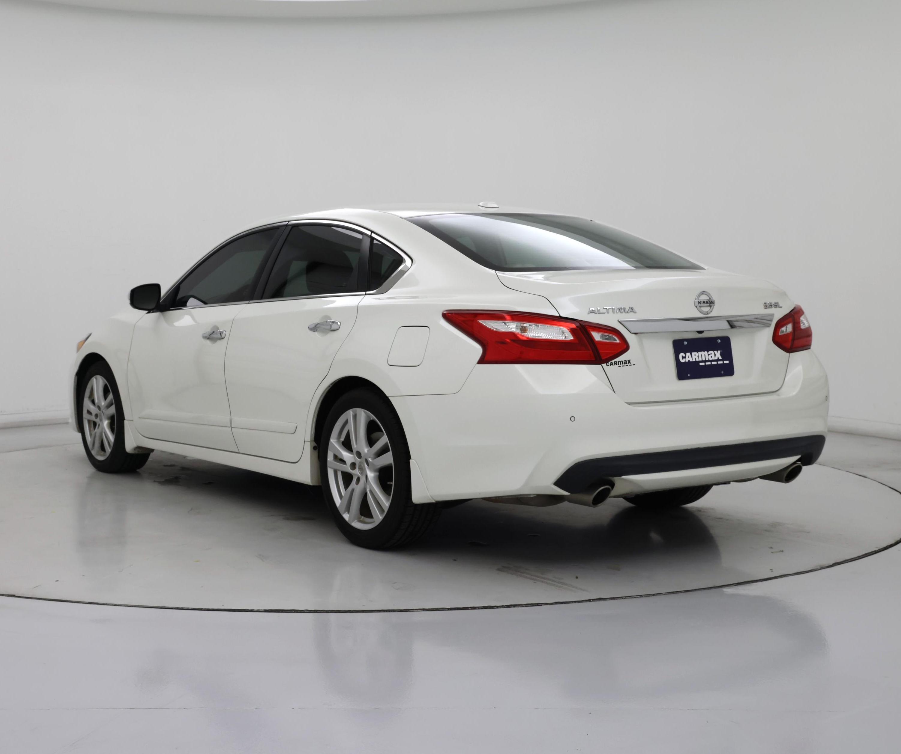 Thumbnail: 2017 Nissan Altima - 2