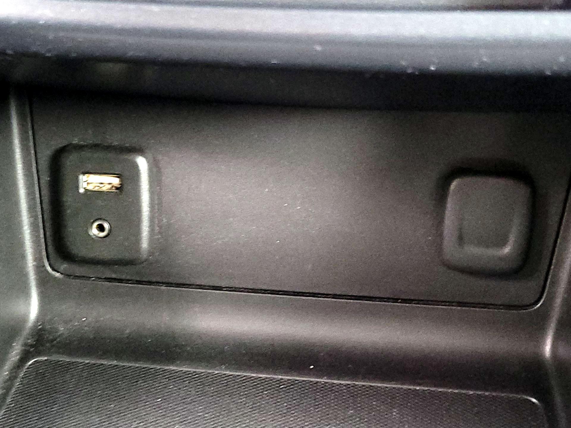 Thumbnail: 2015 Chevrolet Colorado - 18