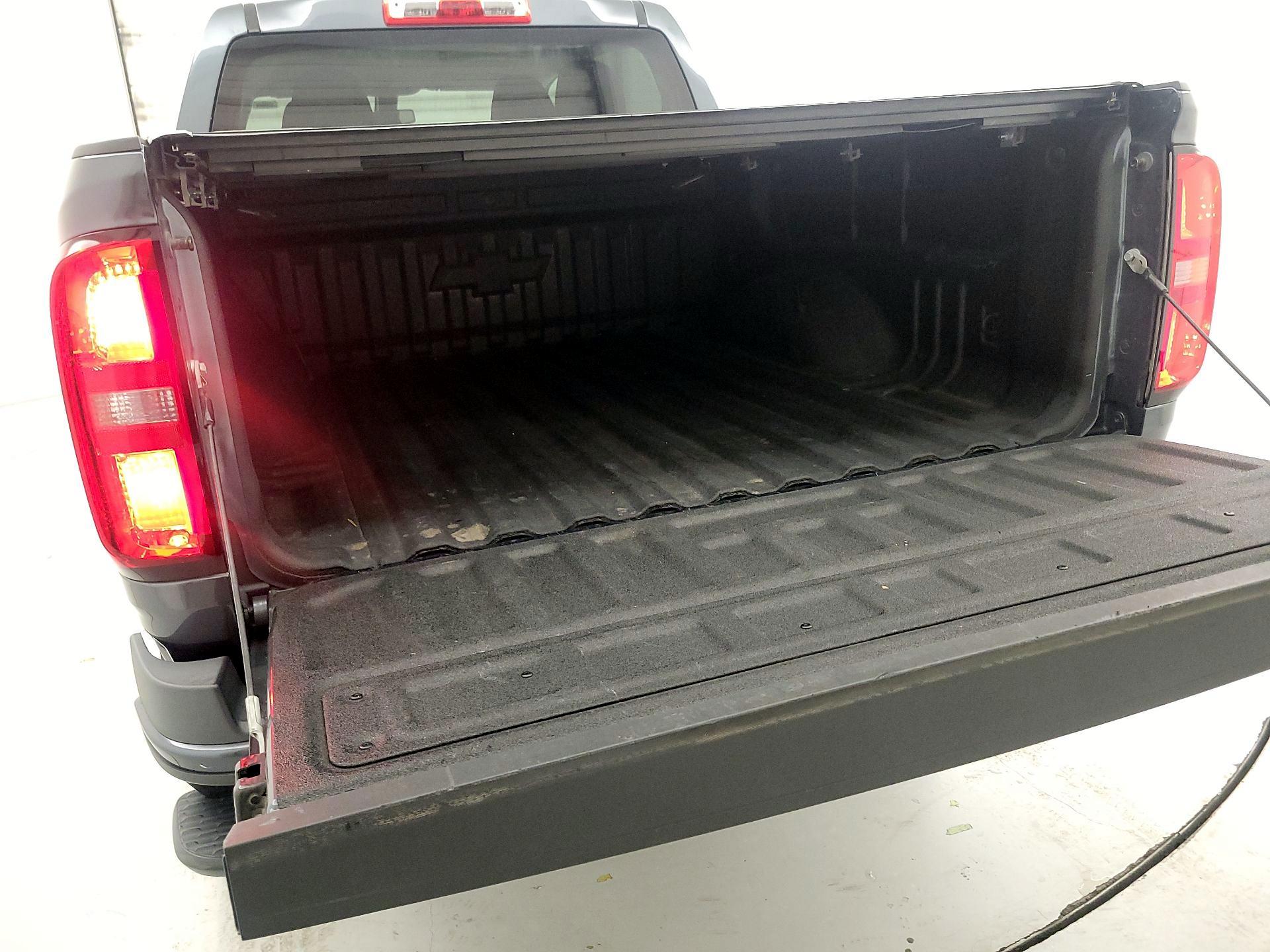 Thumbnail: 2015 Chevrolet Colorado - 20