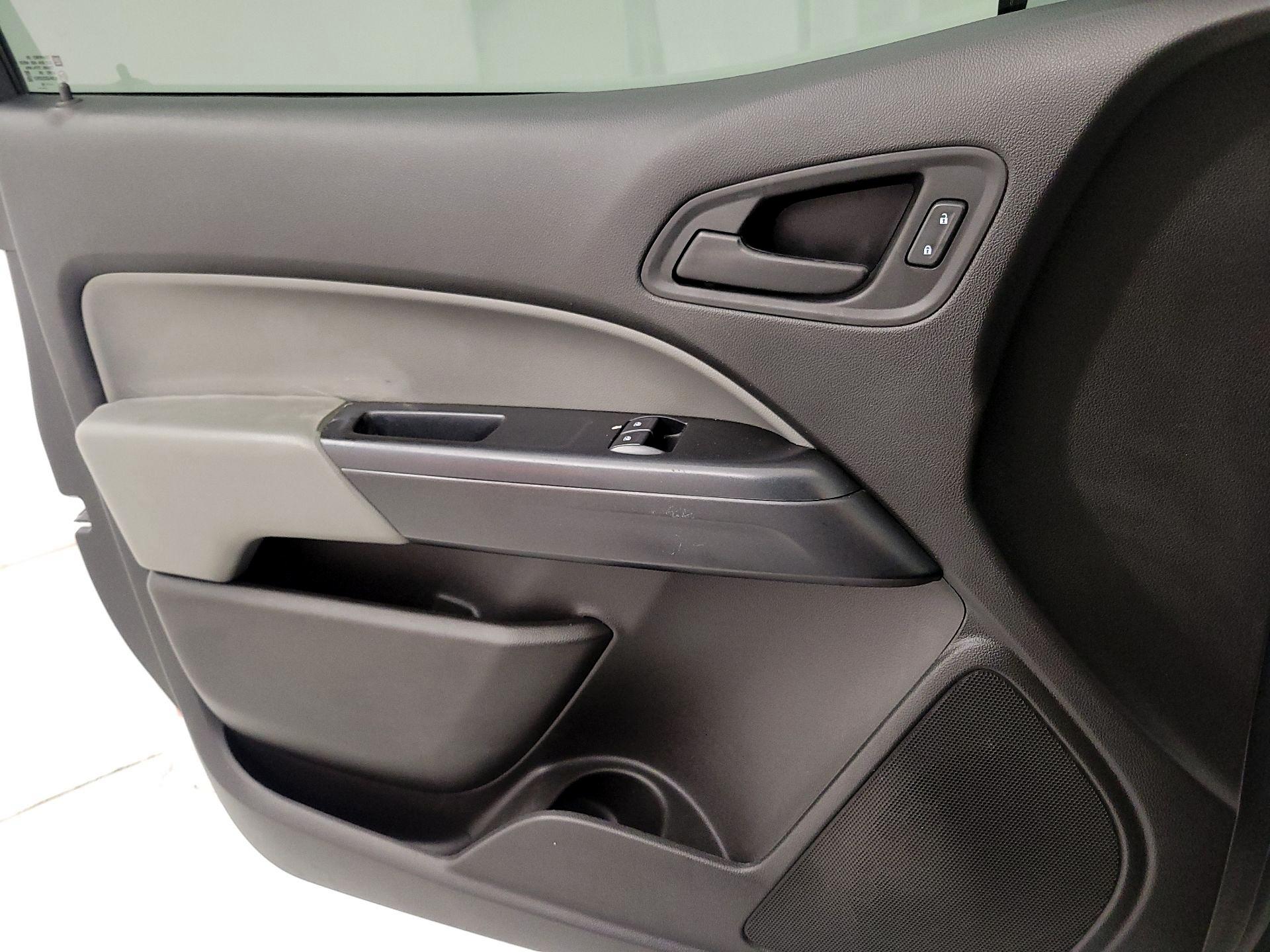 Thumbnail: 2019 Chevrolet Colorado - 12