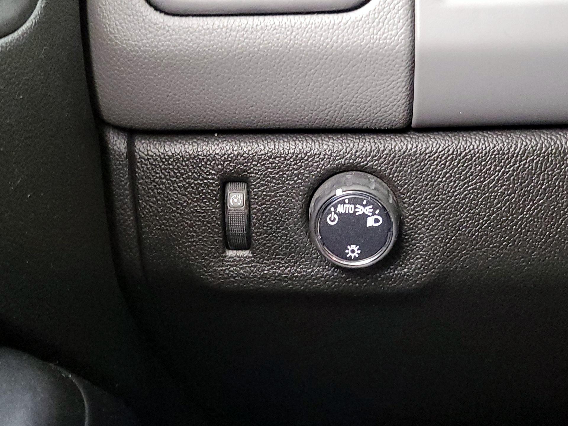 Thumbnail: 2019 Chevrolet Colorado - 13