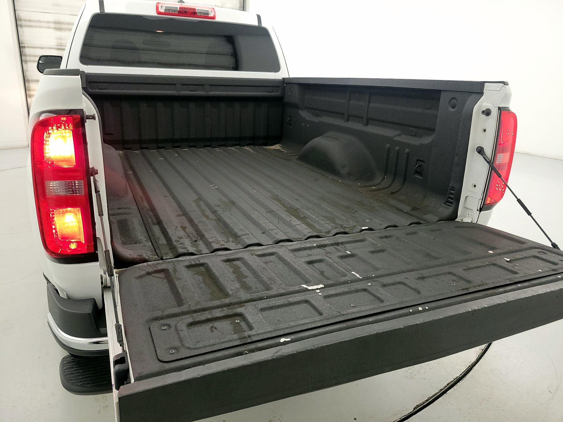 Thumbnail: 2019 Chevrolet Colorado - 18