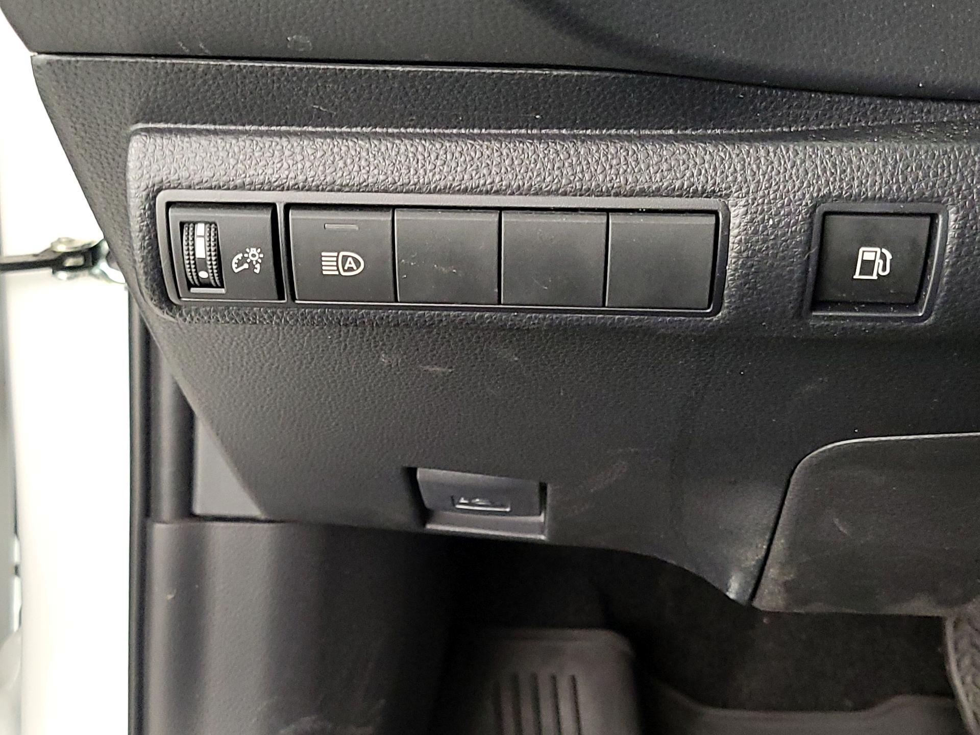 Thumbnail: 2024 Toyota Corolla - 13