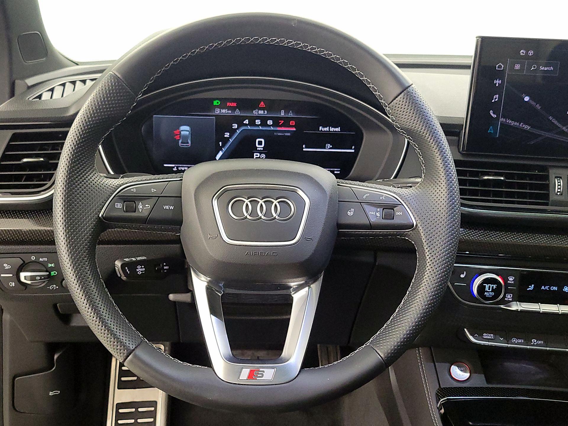 Thumbnail: 2022 Audi SQ5 - 10