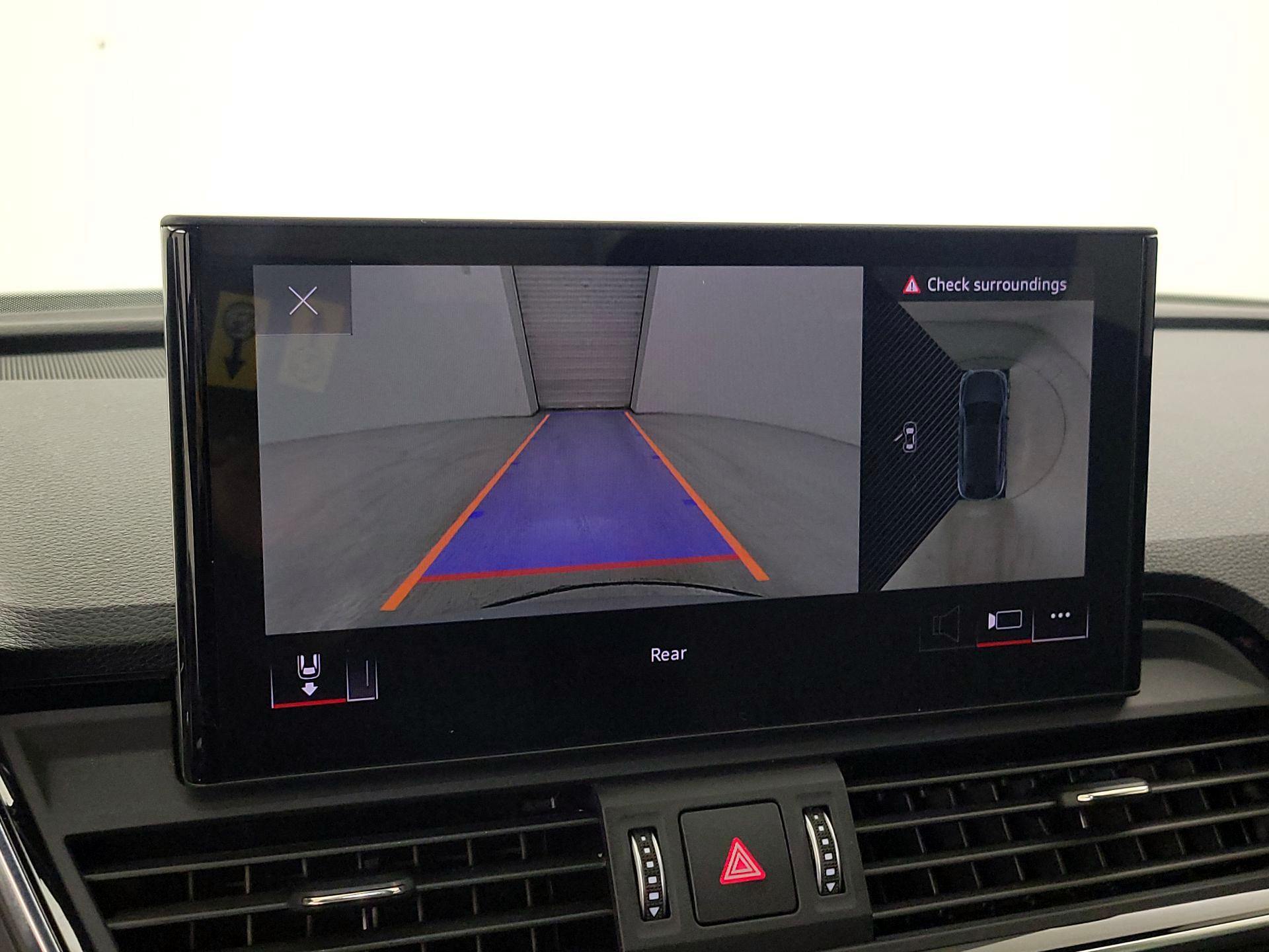 Thumbnail: 2022 Audi SQ5 - 15