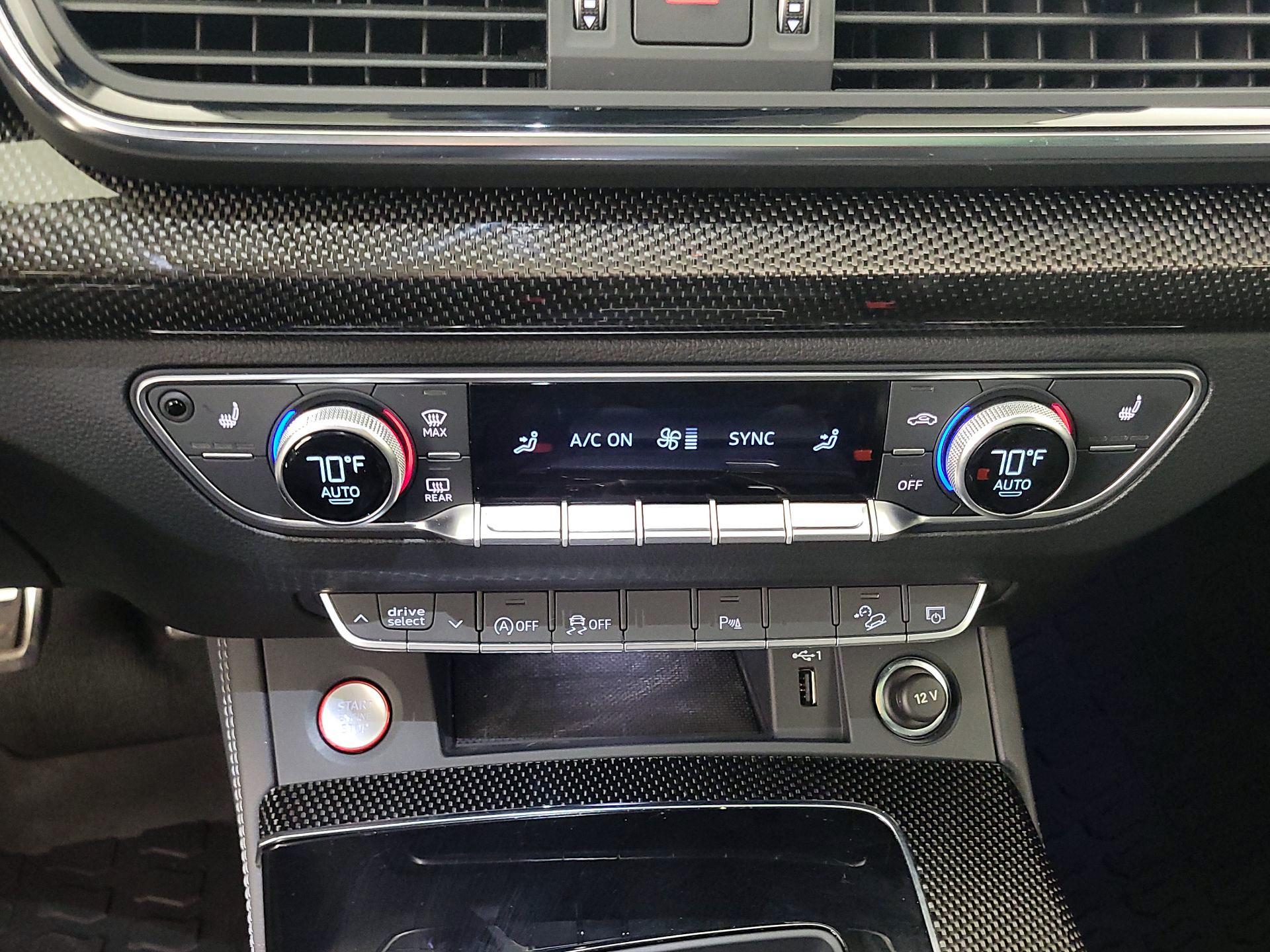 Thumbnail: 2022 Audi SQ5 - 17