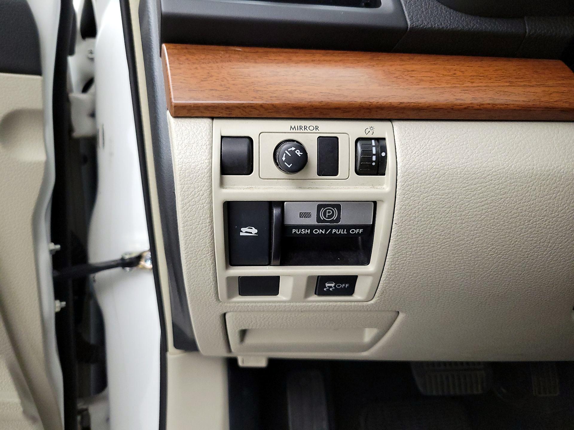 Thumbnail: 2014 Subaru Outback - 13