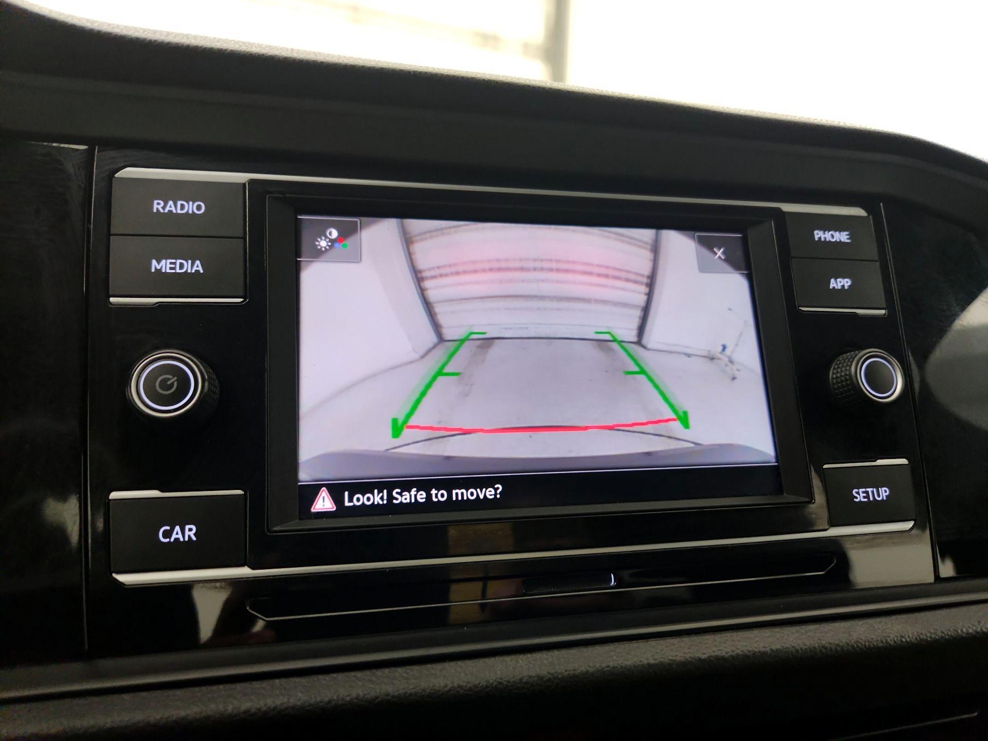 Thumbnail: 2019 Volkswagen Jetta - 14