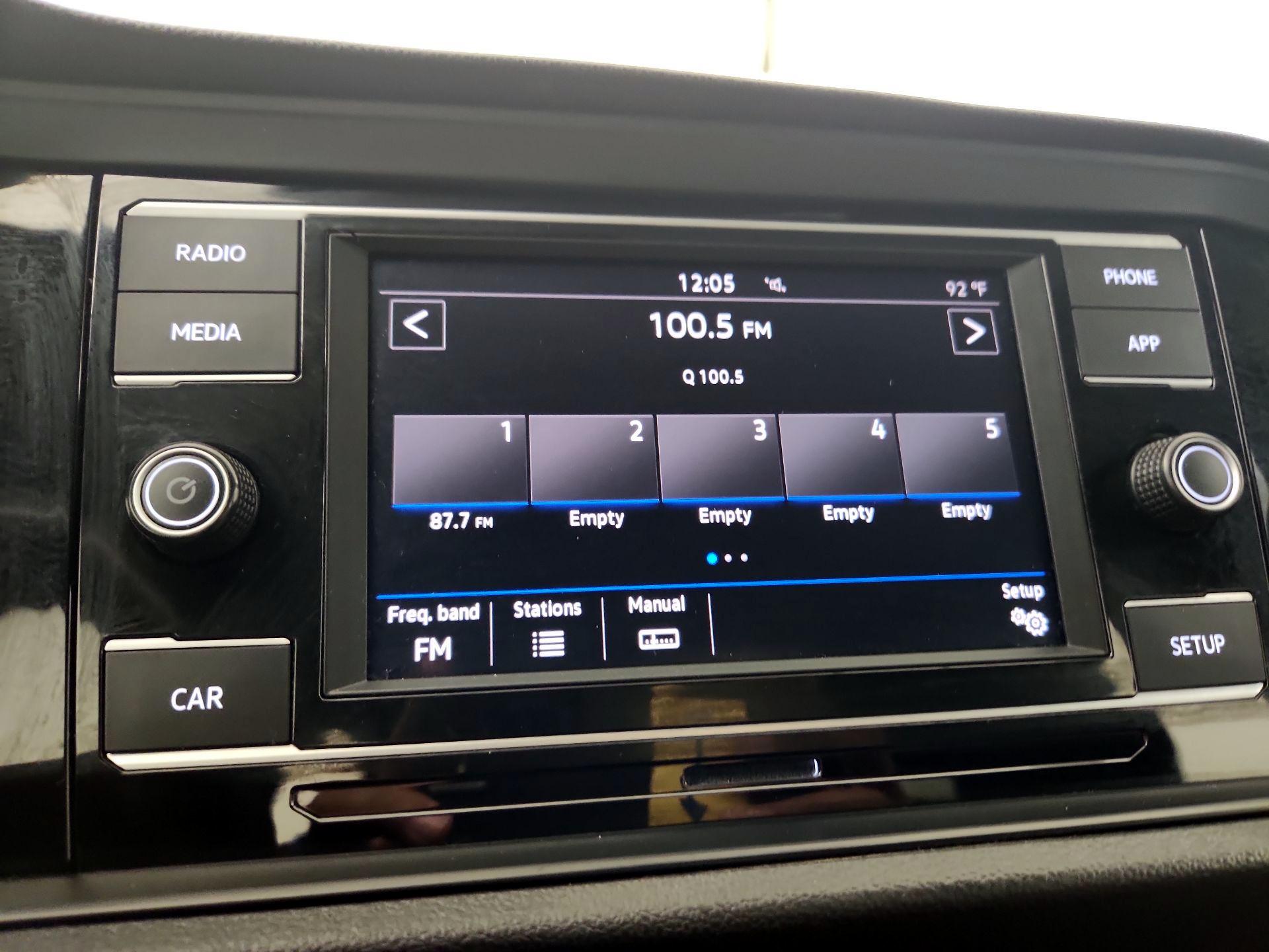 Thumbnail: 2019 Volkswagen Jetta - 15