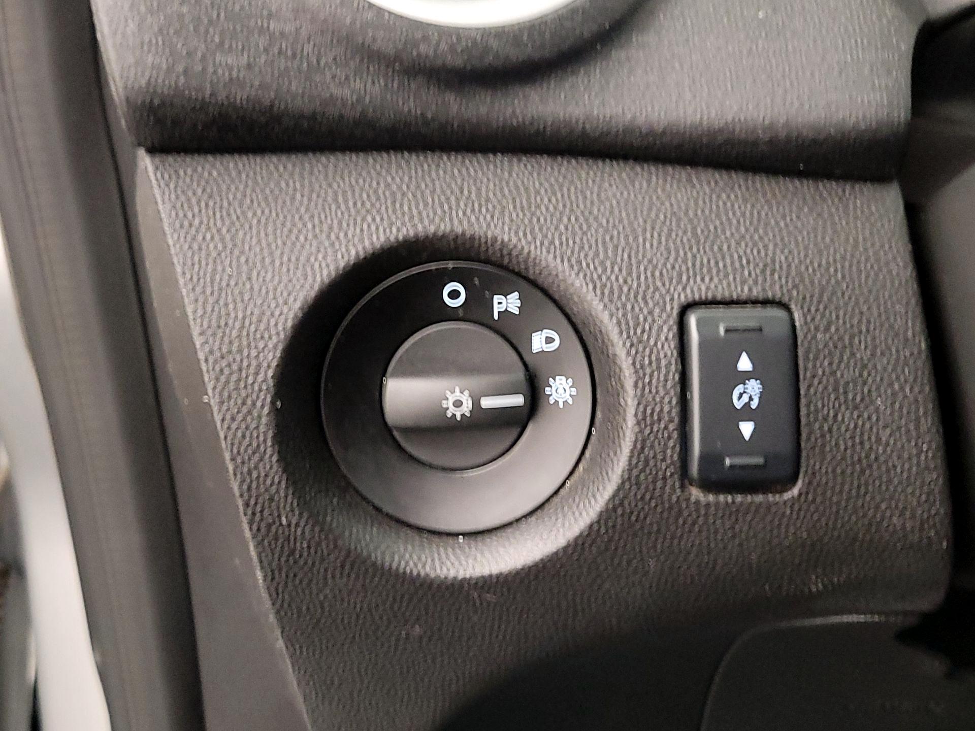 Thumbnail: 2018 Ford Fiesta - 13