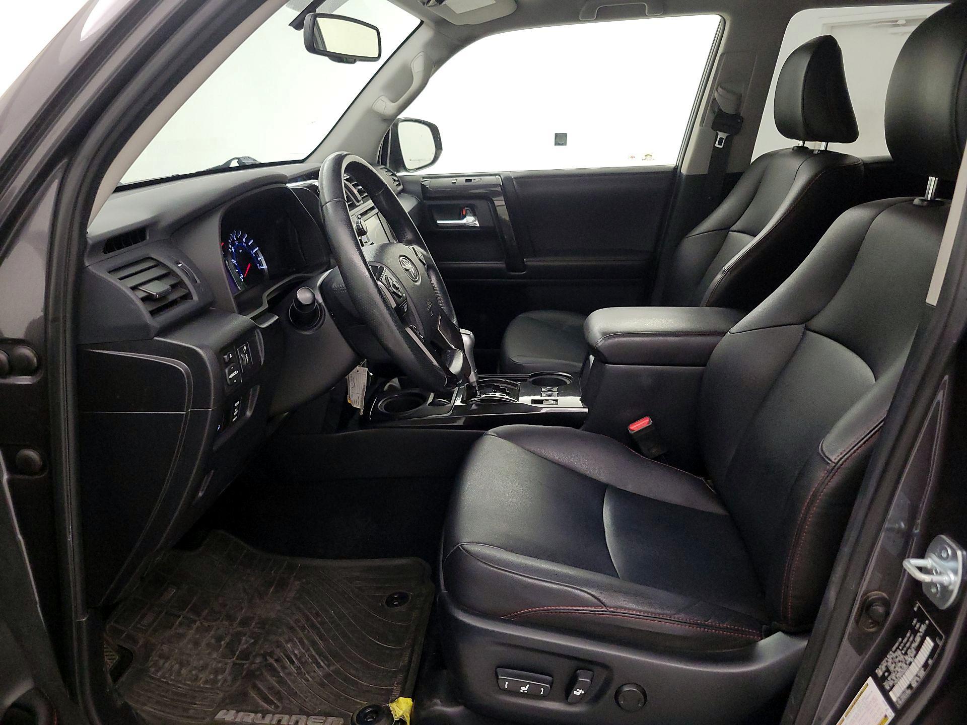 Thumbnail: 2016 Toyota 4Runner - 11