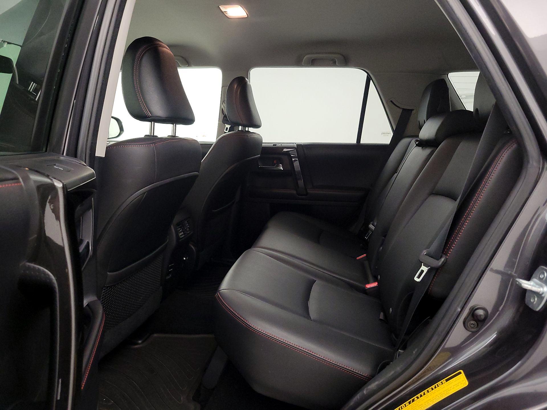 Thumbnail: 2016 Toyota 4Runner - 19