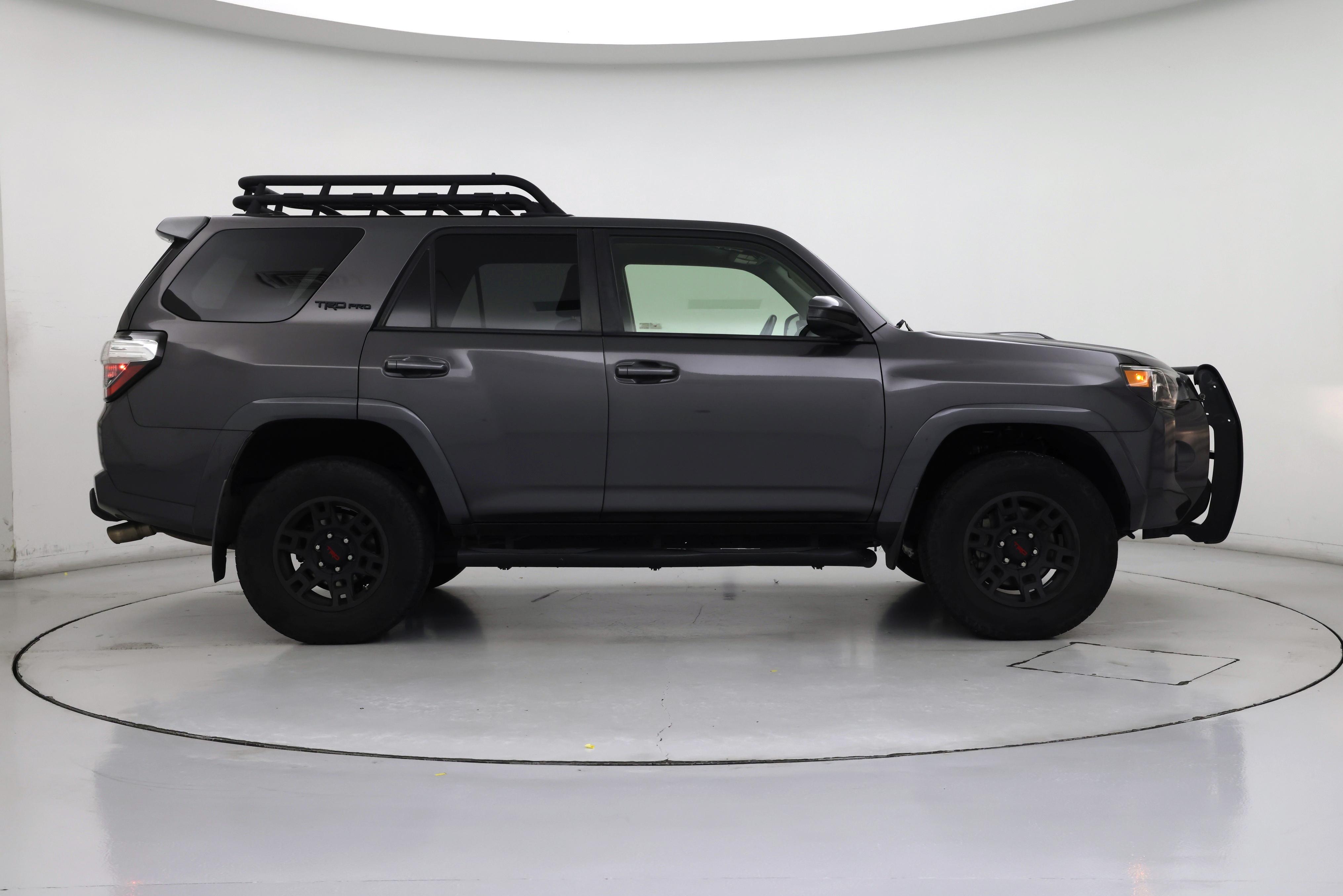 Thumbnail: 2016 Toyota 4Runner - 7
