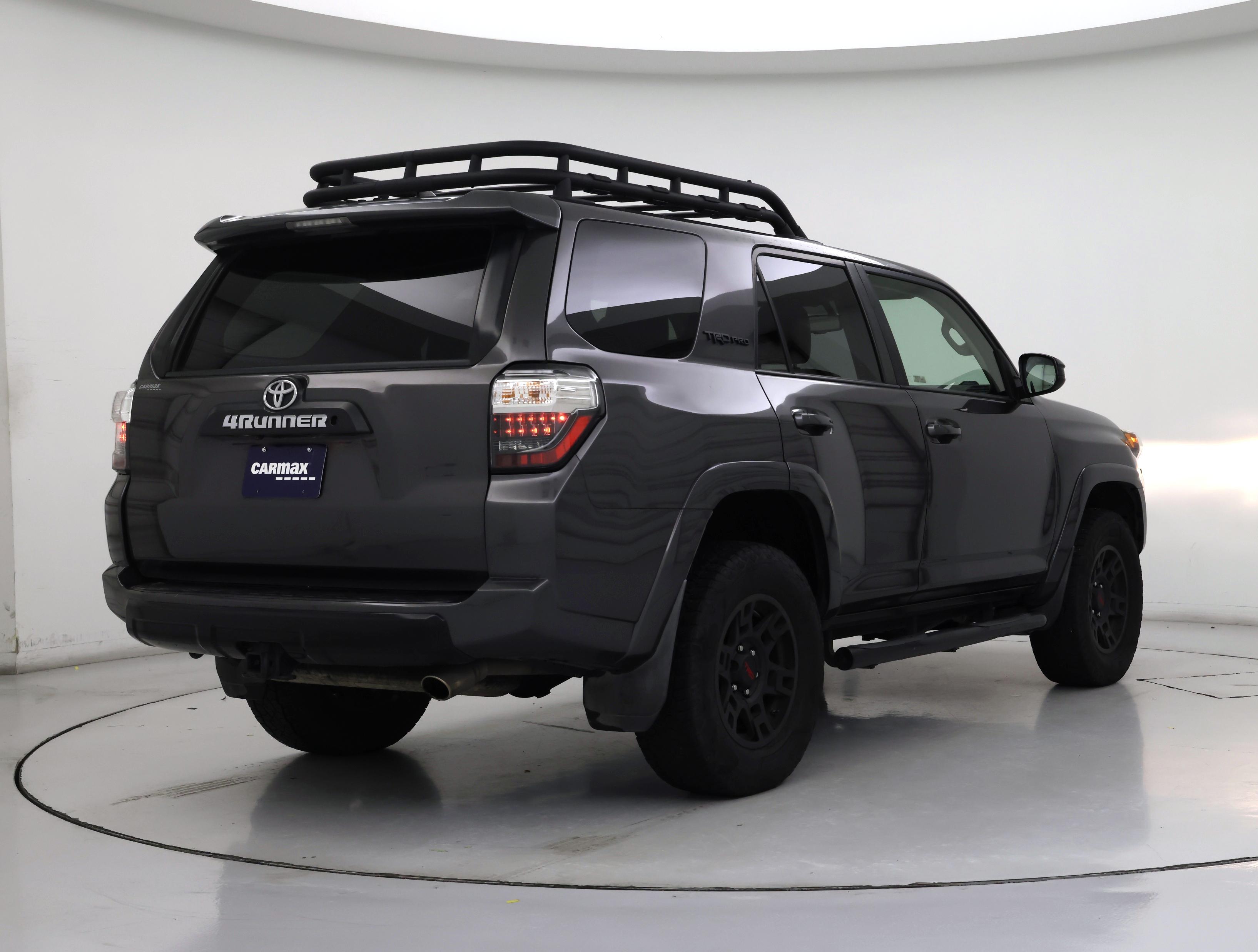 Thumbnail: 2016 Toyota 4Runner - 8