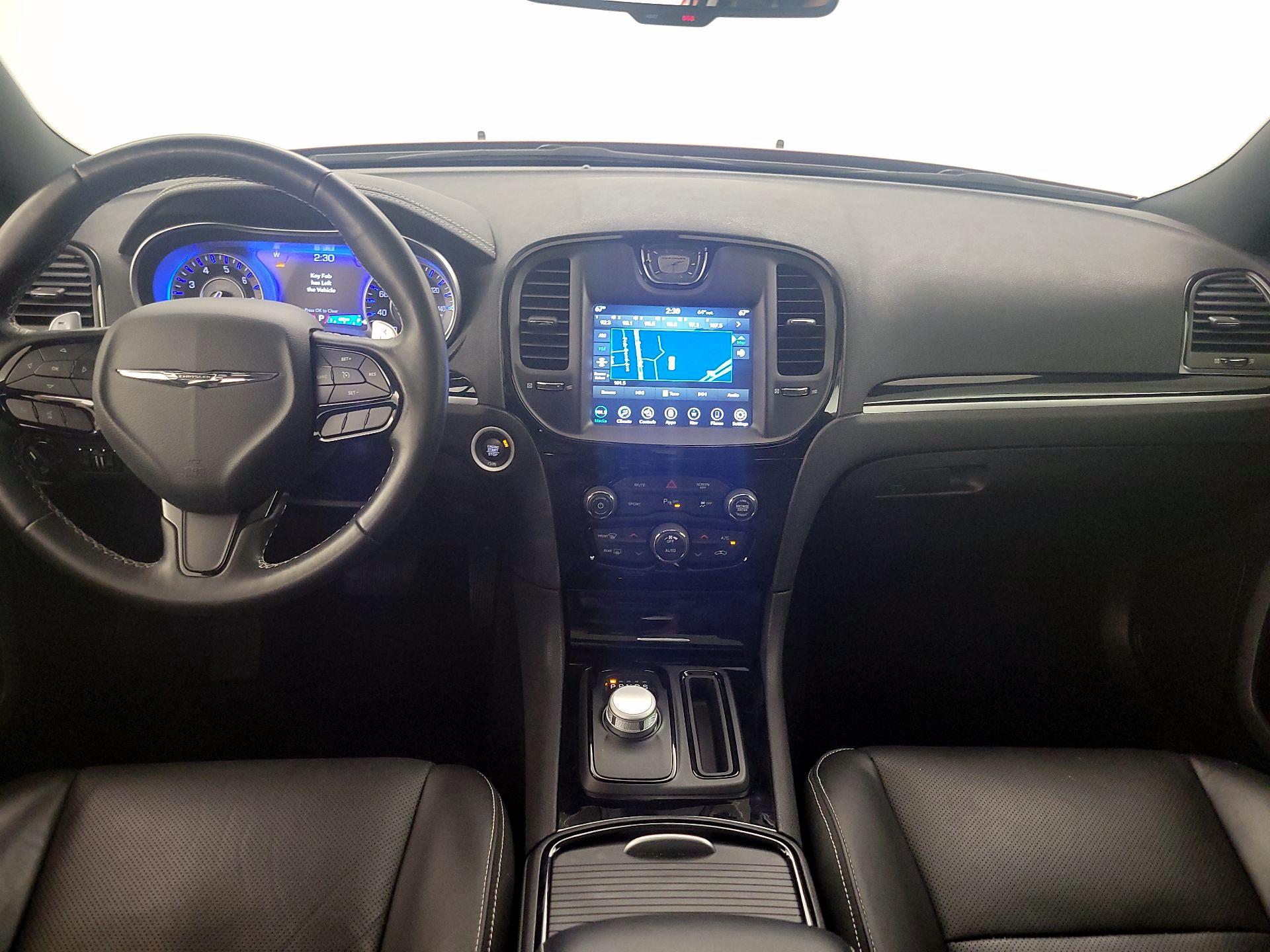 Thumbnail: 2022 Chrysler 300 - 9