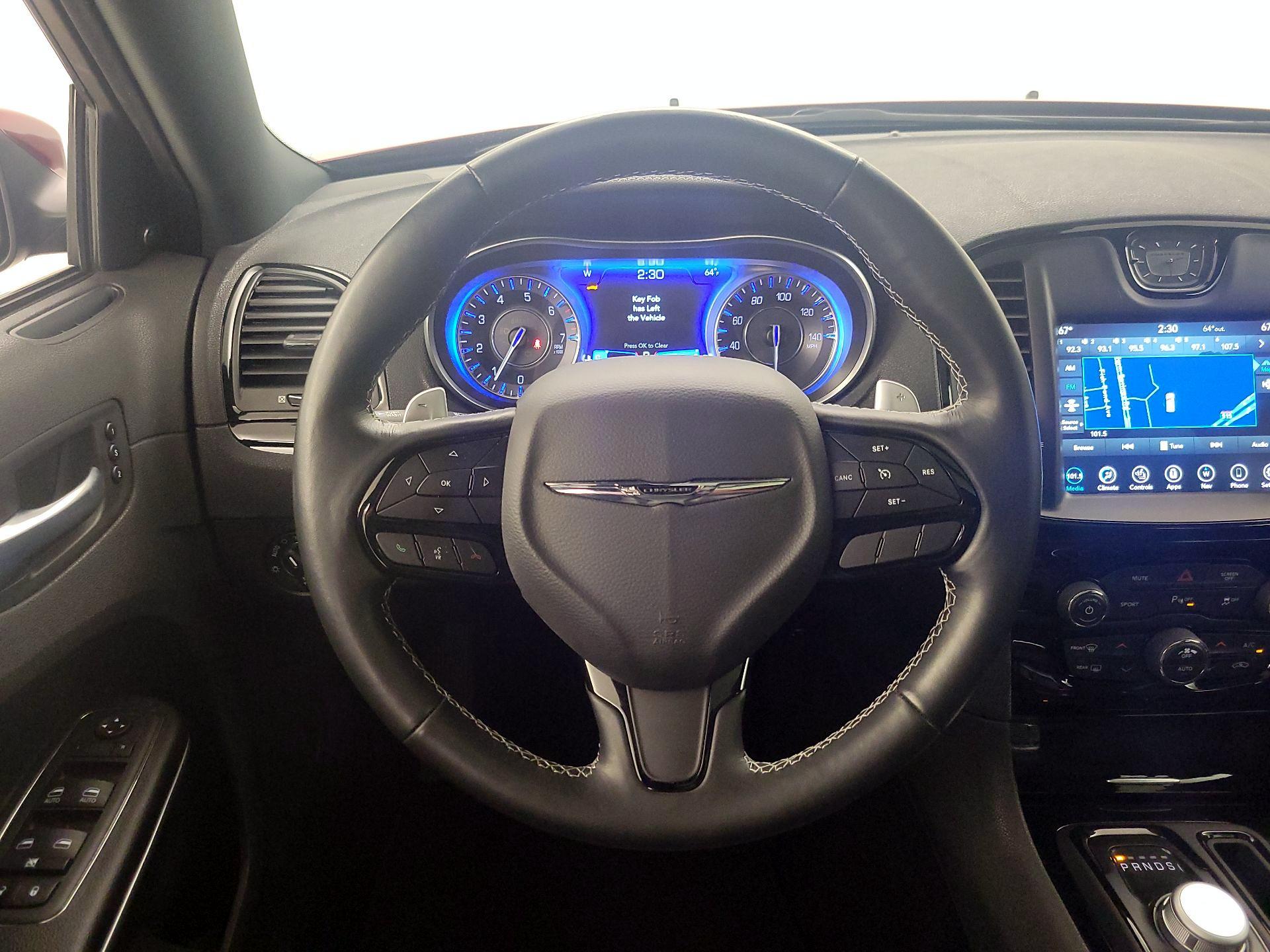 Thumbnail: 2022 Chrysler 300 - 10