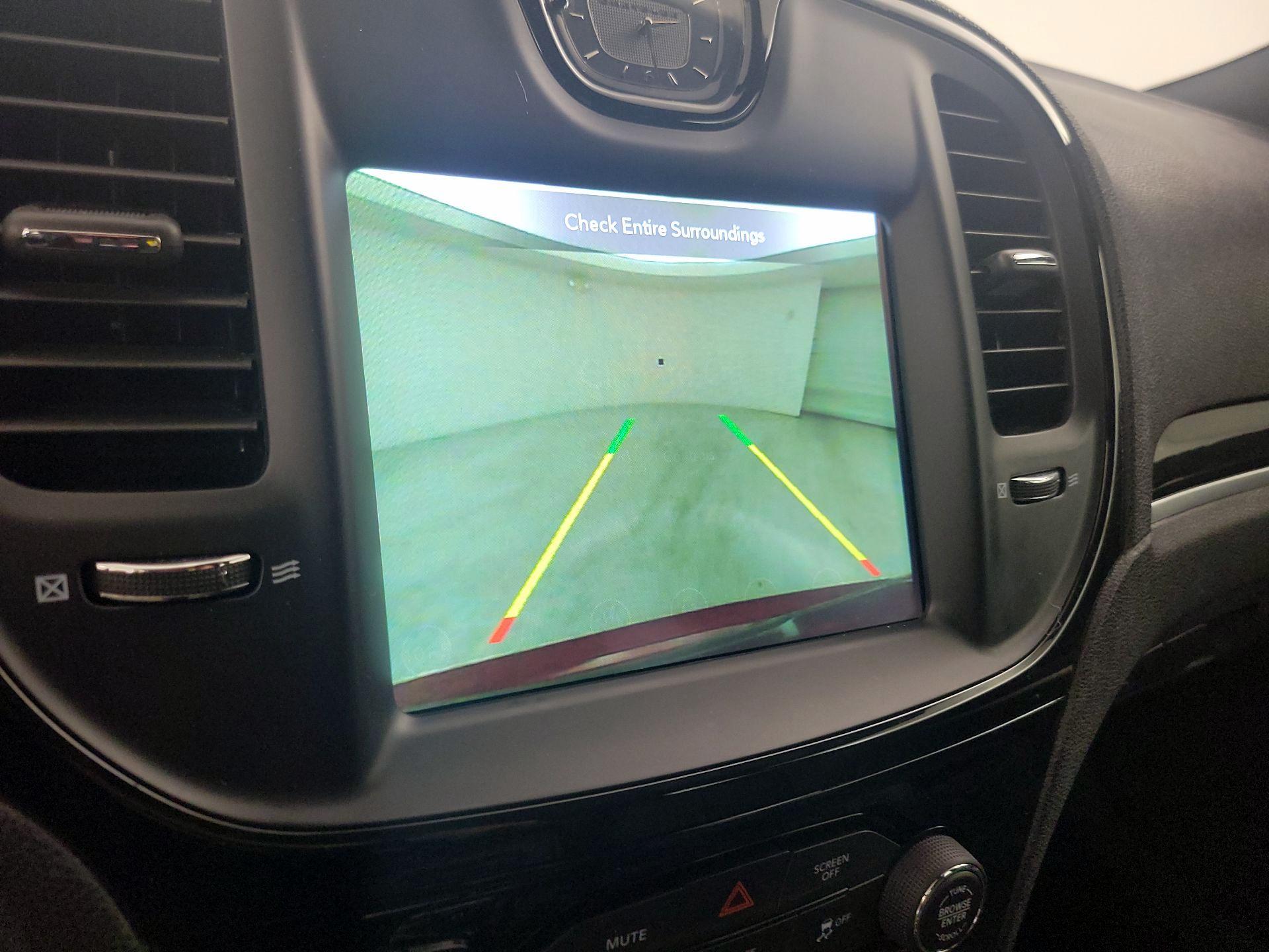 Thumbnail: 2022 Chrysler 300 - 15