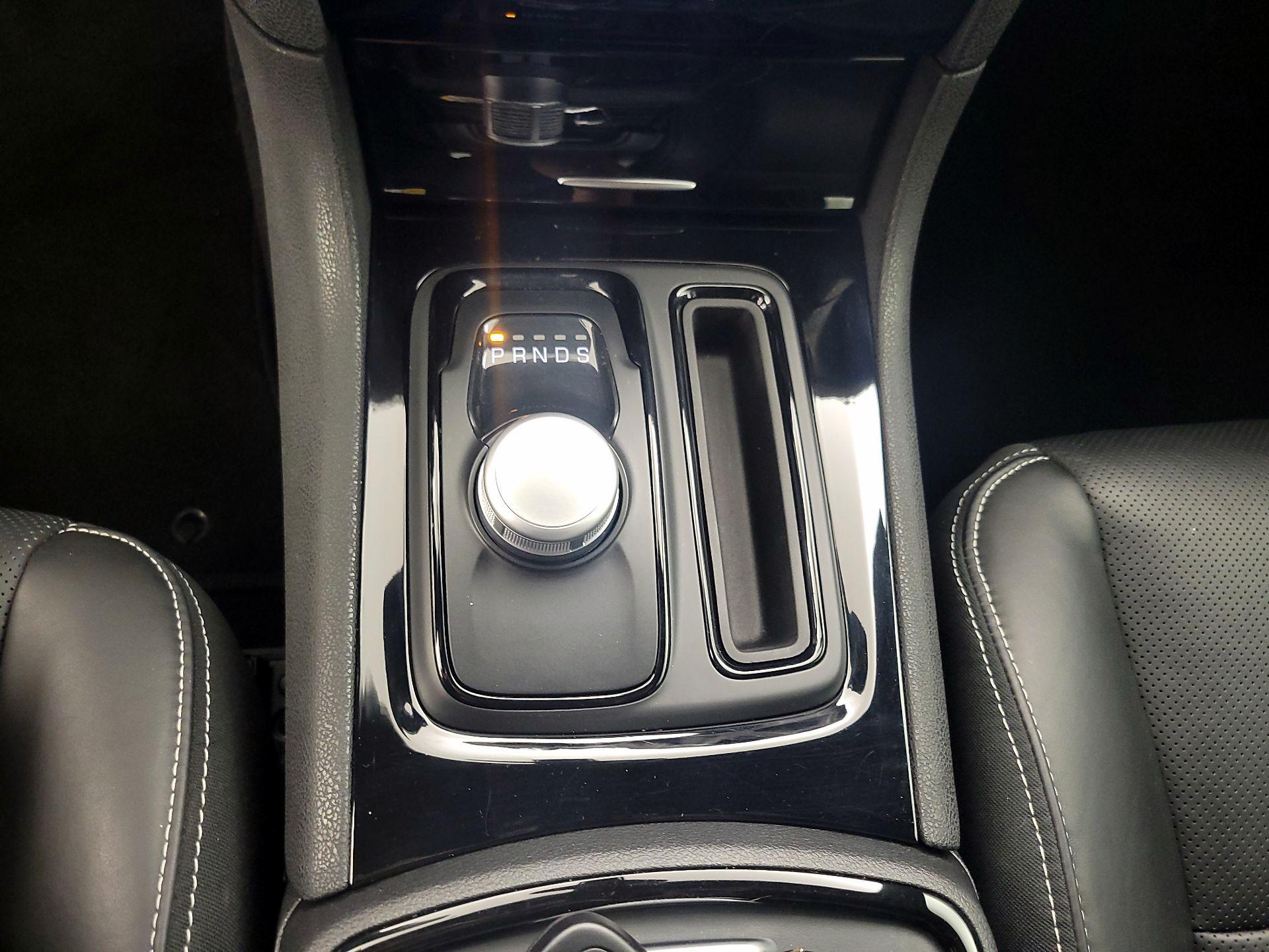 Thumbnail: 2022 Chrysler 300 - 18