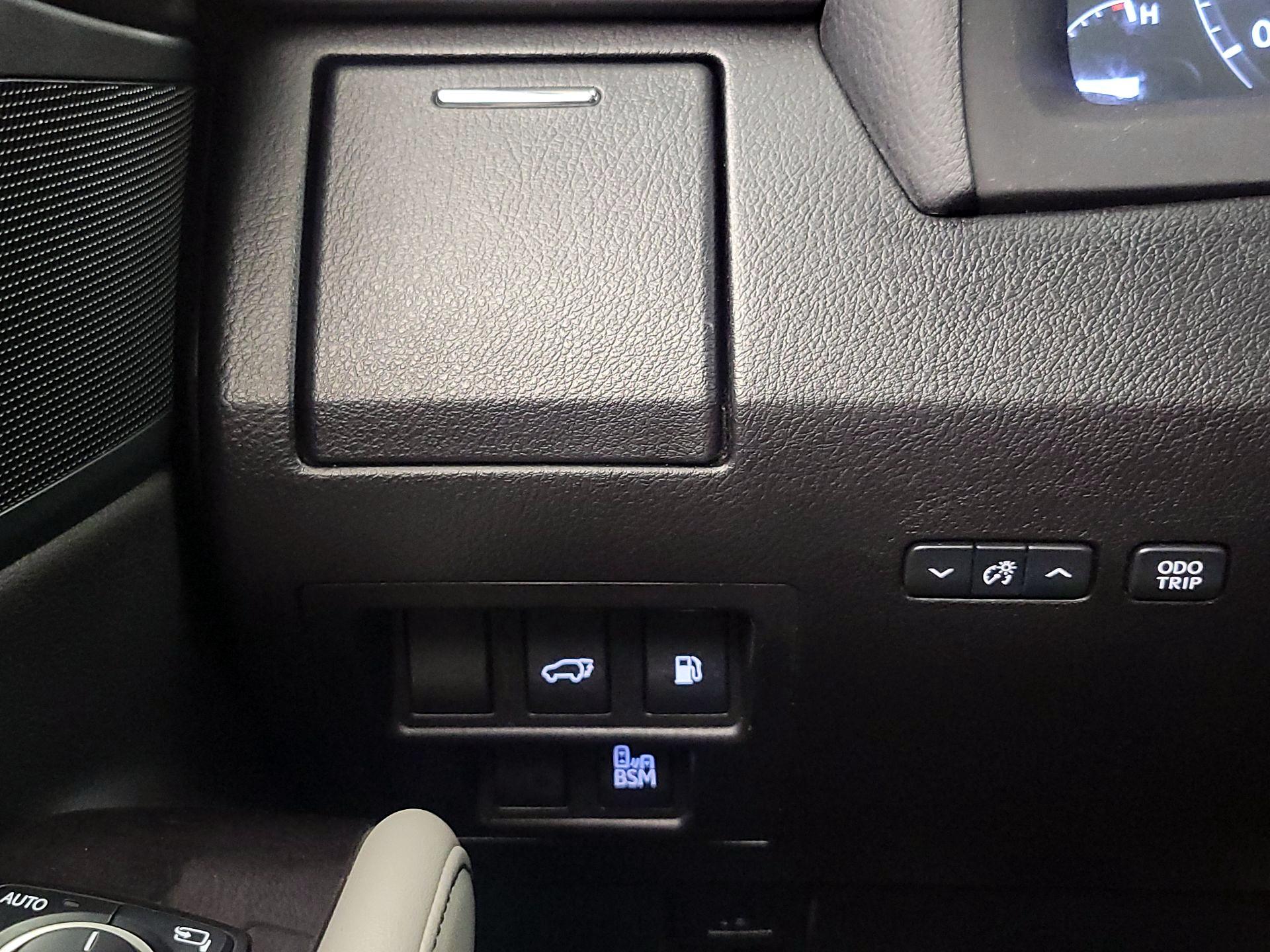 Thumbnail: 2015 Lexus RX - 13