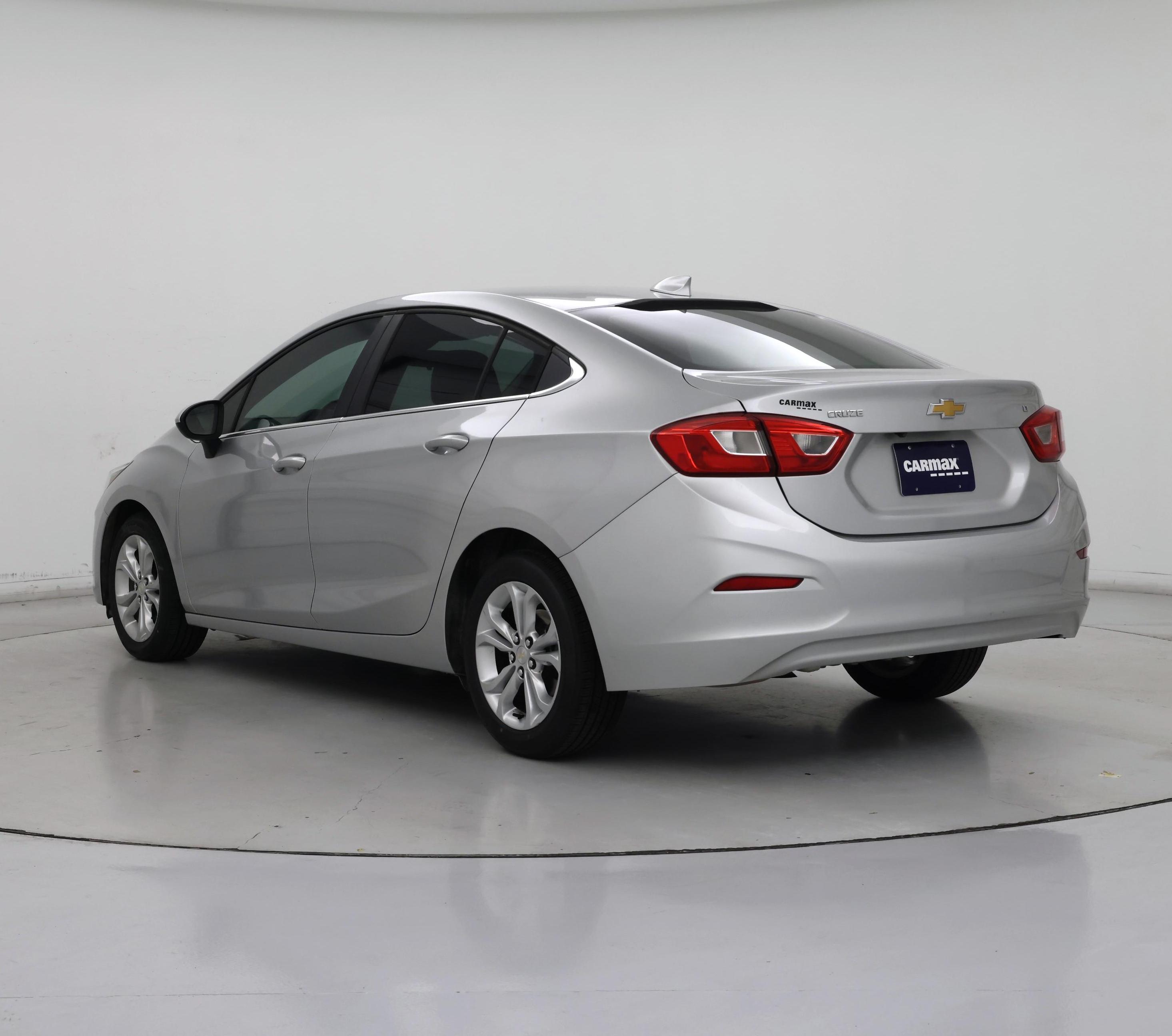 Thumbnail: 2019 Chevrolet Cruze - 2