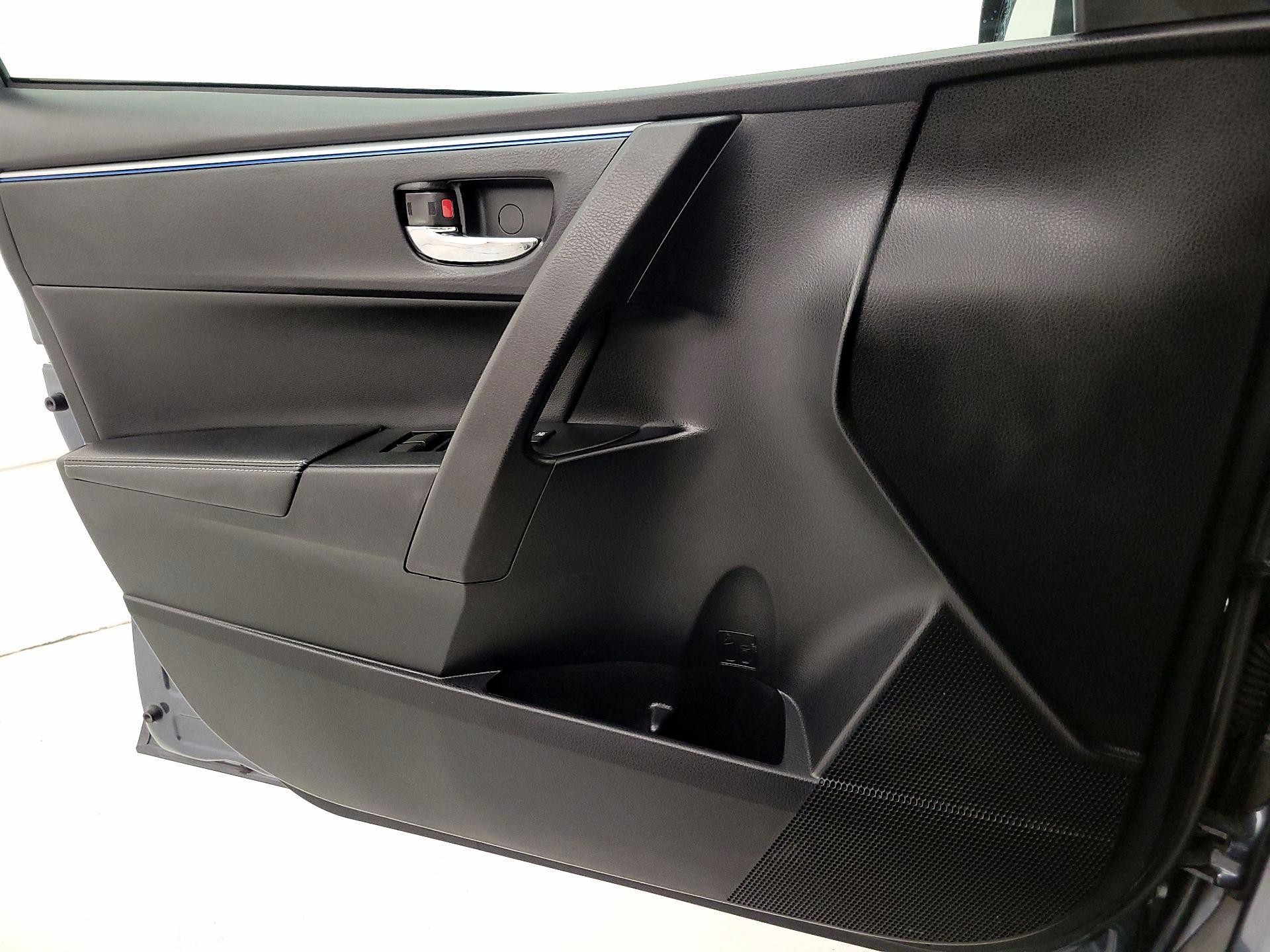 Thumbnail: 2014 Toyota Corolla - 12