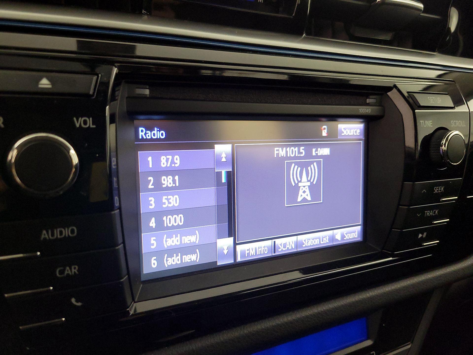 Thumbnail: 2014 Toyota Corolla - 15