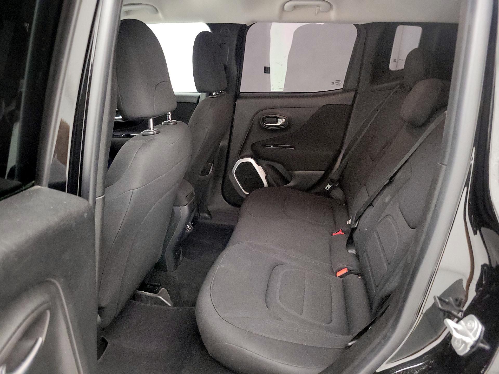 Thumbnail: 2018 Jeep Renegade - 20