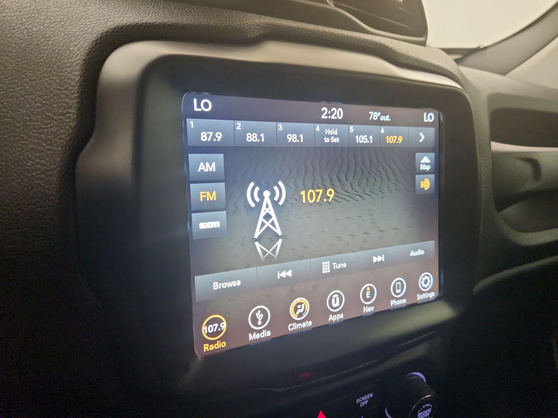 Thumbnail: 2018 Jeep Renegade - 16