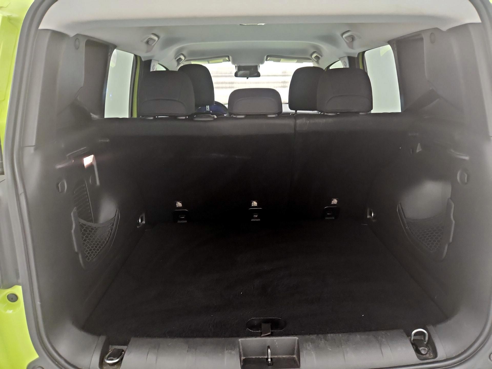 Thumbnail: 2018 Jeep Renegade - 20