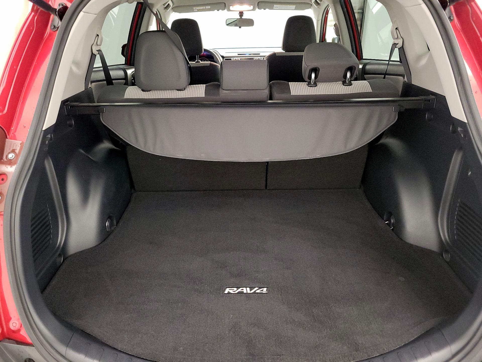 Thumbnail: 2015 Toyota RAV4 - 20