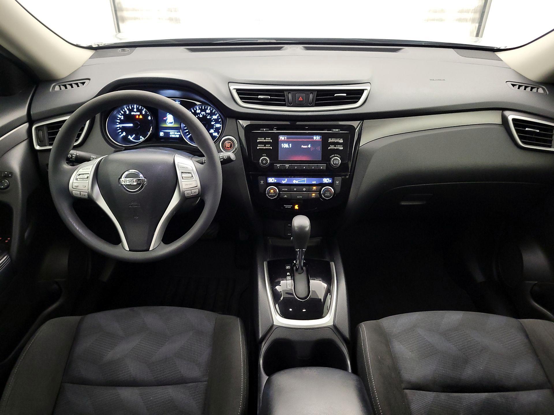 Thumbnail: 2015 Nissan Rogue - 9