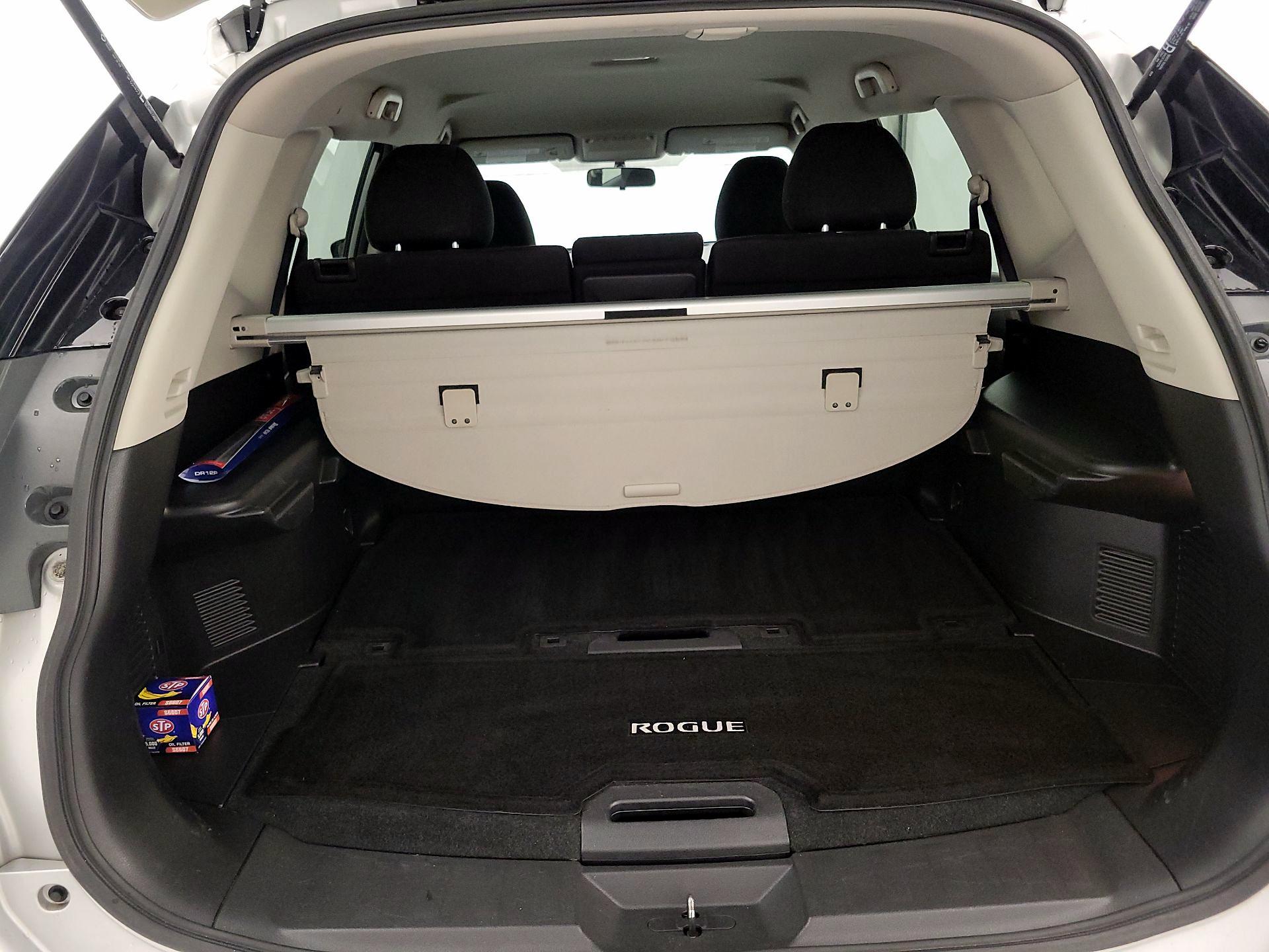 Thumbnail: 2015 Nissan Rogue - 20