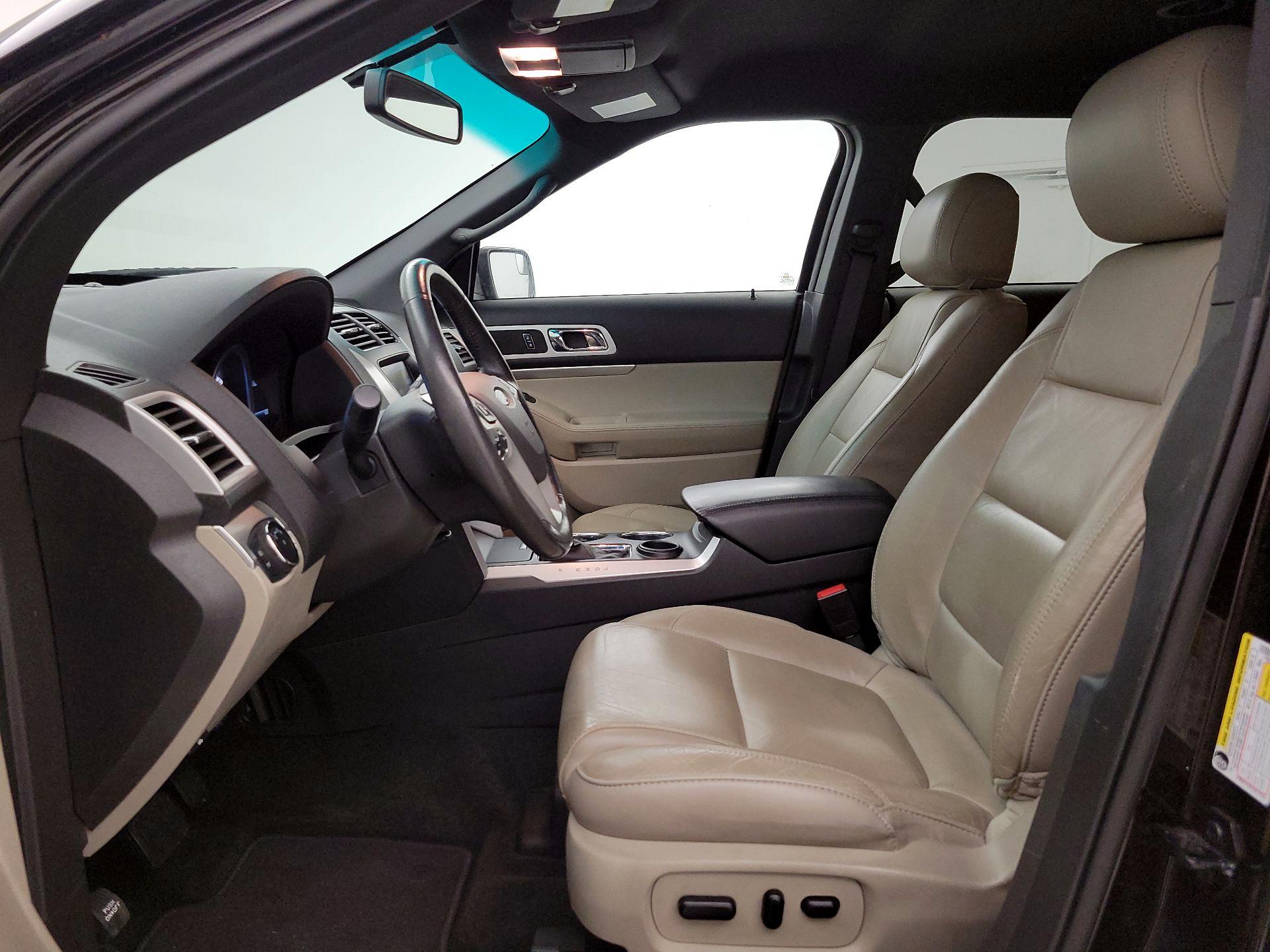 Thumbnail: 2014 Ford Explorer - 11