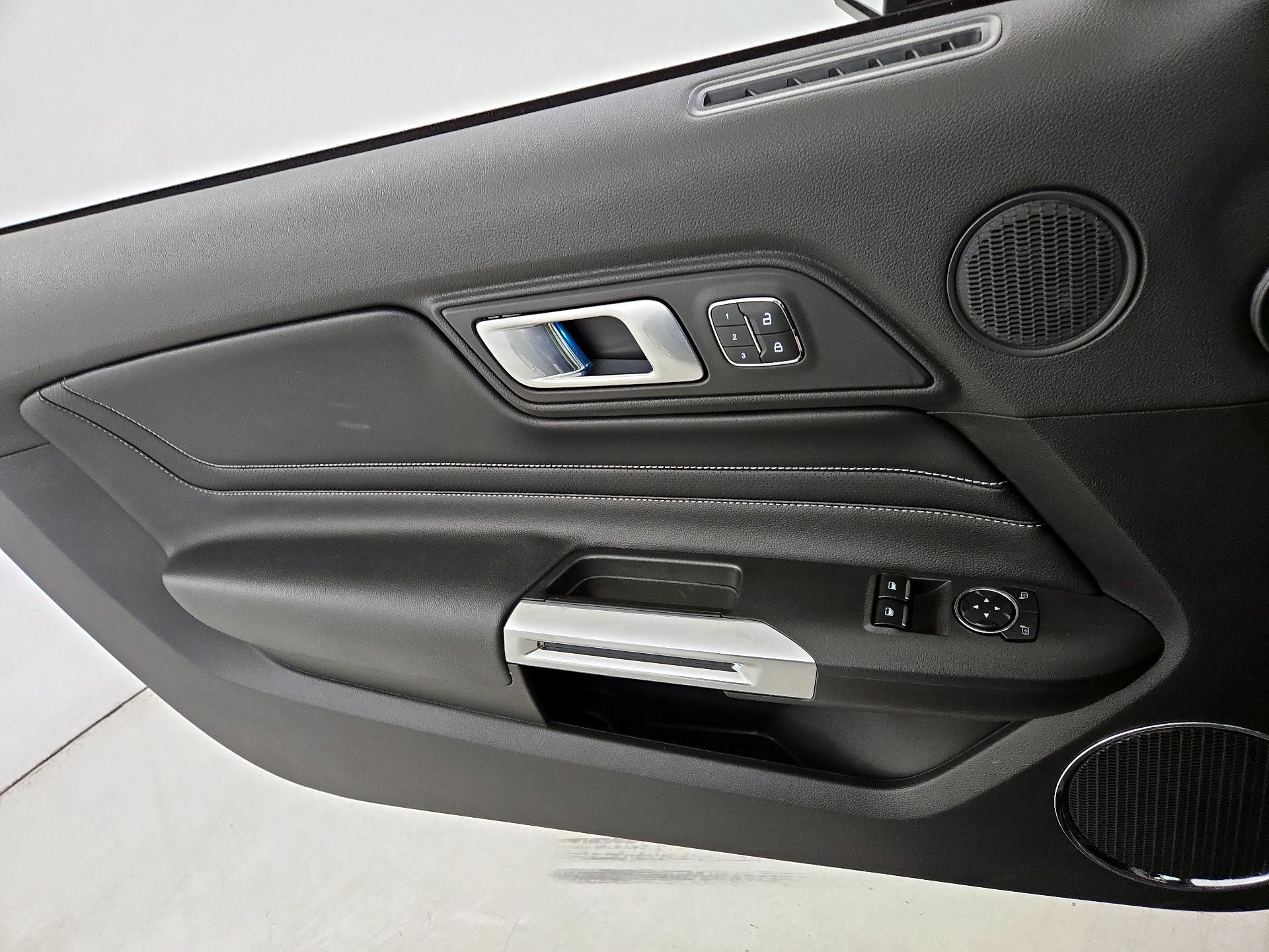 Thumbnail: 2022 Ford Mustang - 12