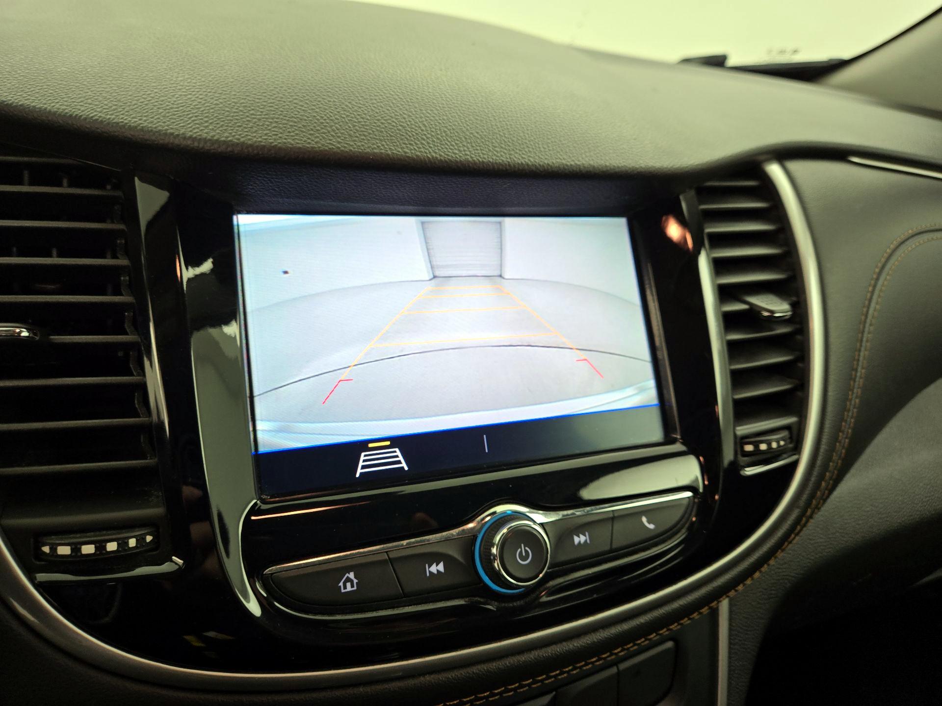 Thumbnail: 2021 Chevrolet Trax - 14