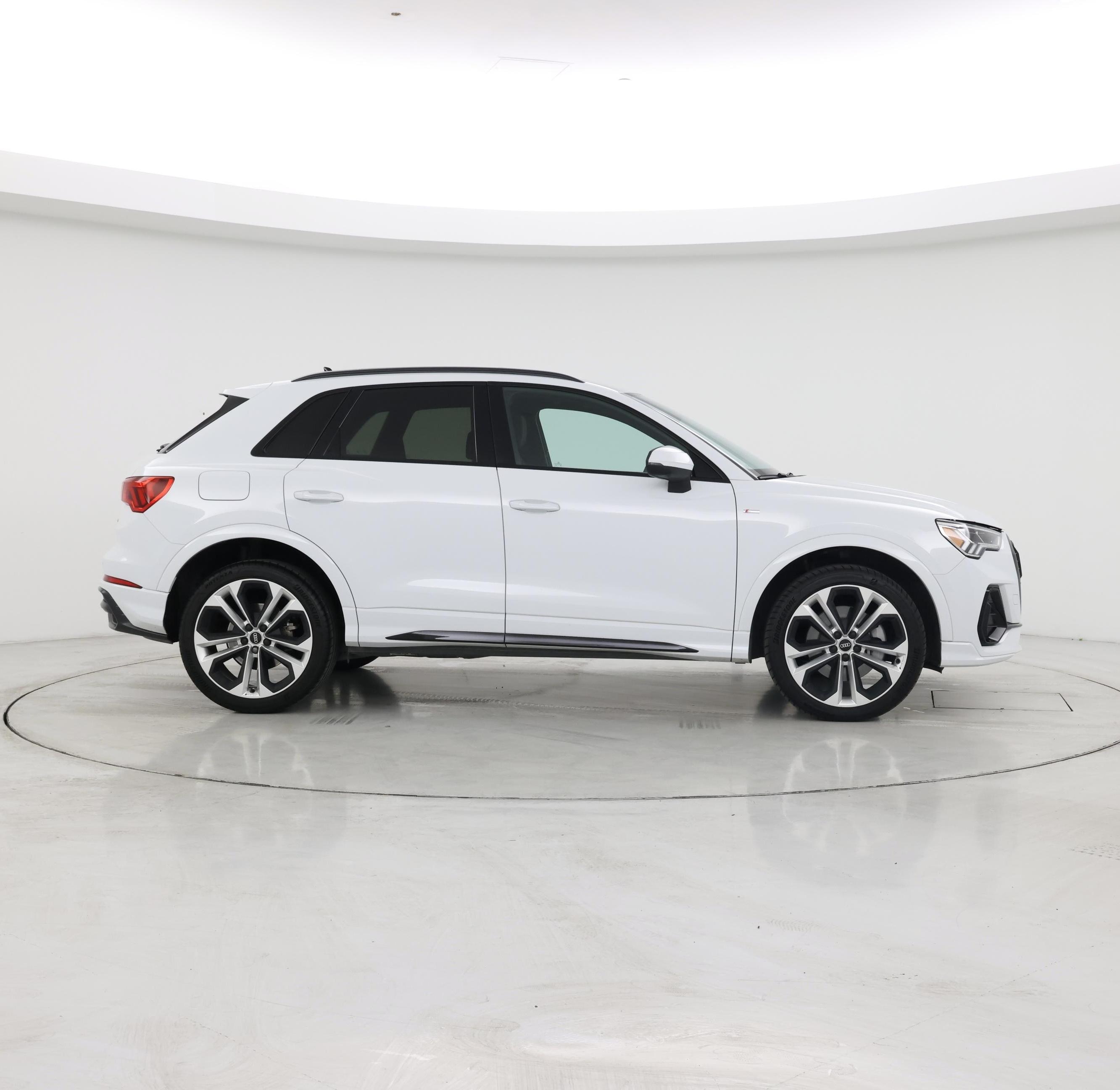 Thumbnail: 2022 Audi Q3 - 7