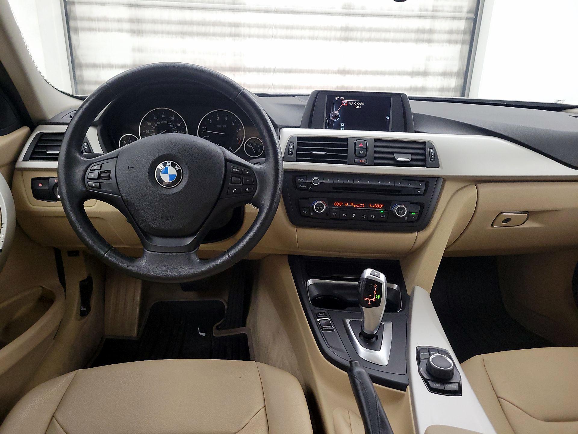 Thumbnail: 2015 BMW 3 Series - 9