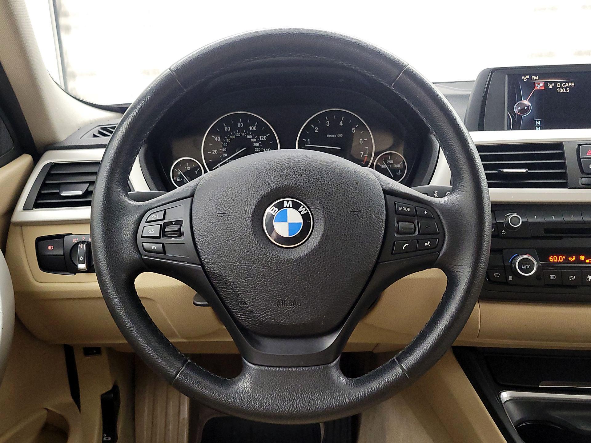 Thumbnail: 2015 BMW 3 Series - 10