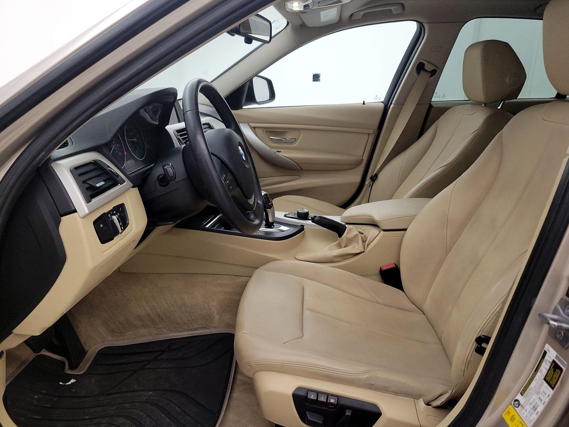 Thumbnail: 2015 BMW 3 Series - 11